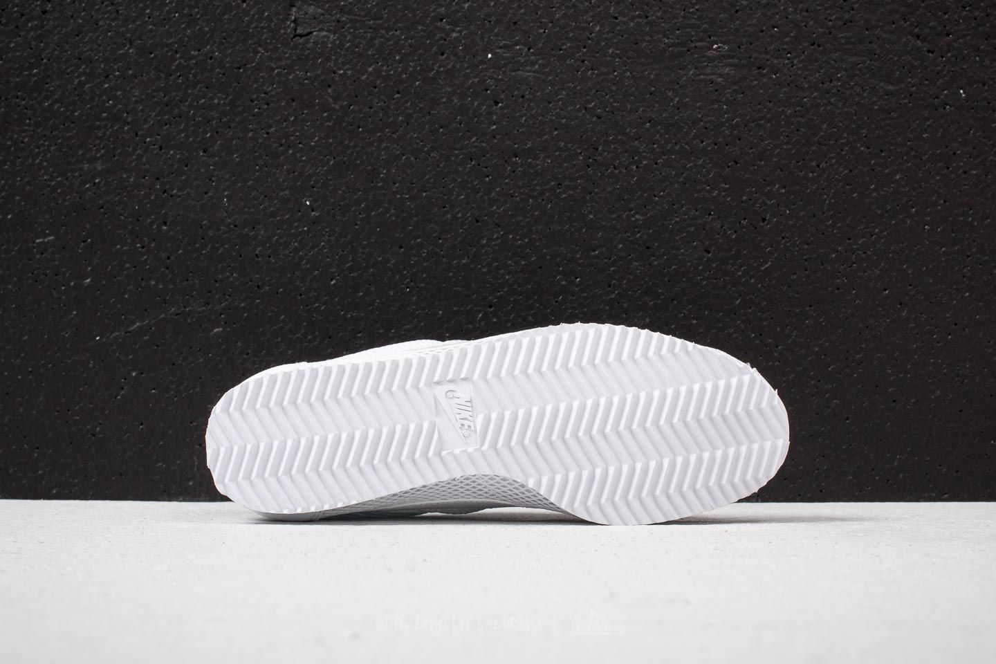 Дамски кецове и обувки Nike Wmns Classic Cortez Premium White/ White