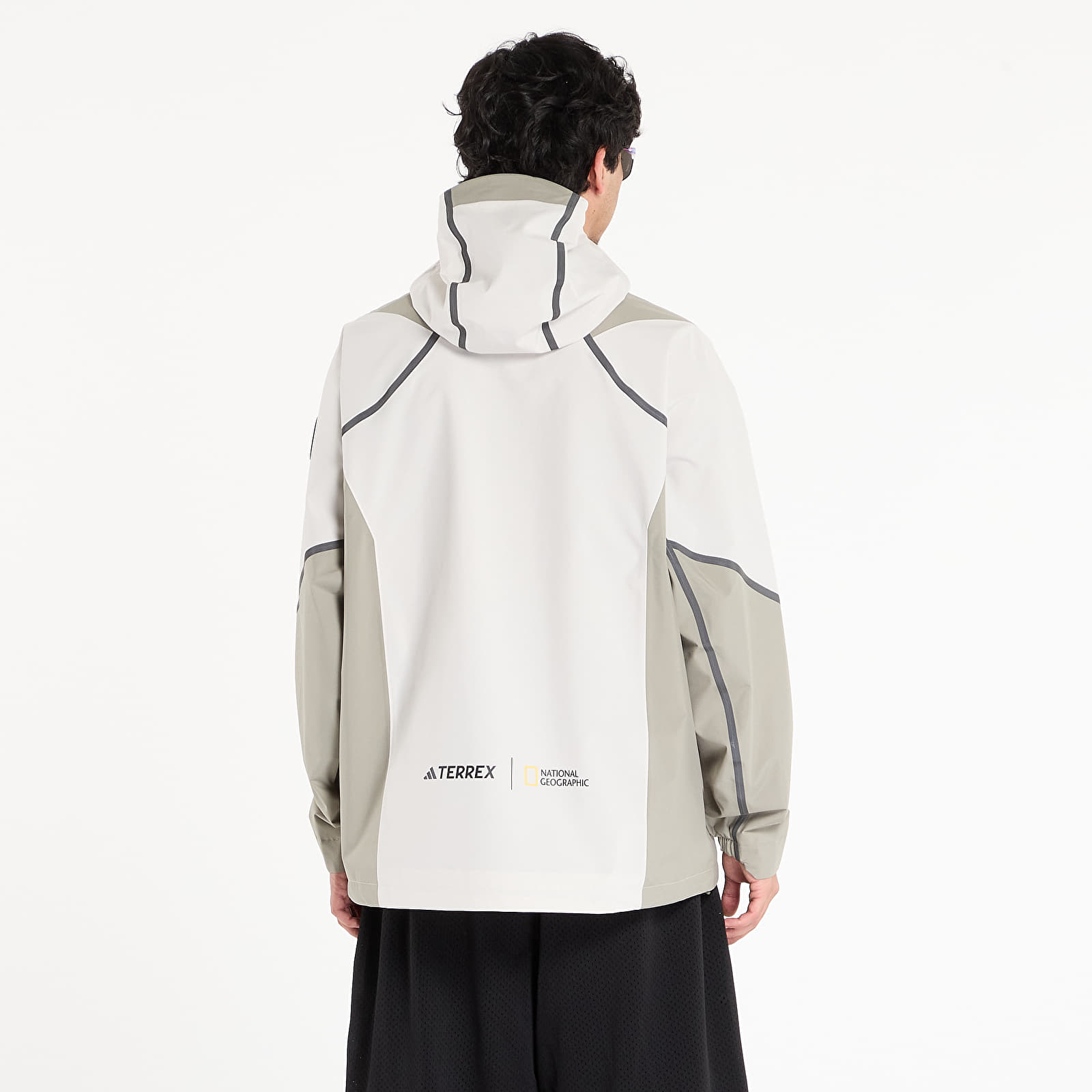 Μπουφάν adidas Nat Geo CLIMAPROOF Rain Jacket Alumina/ Silver Pebble