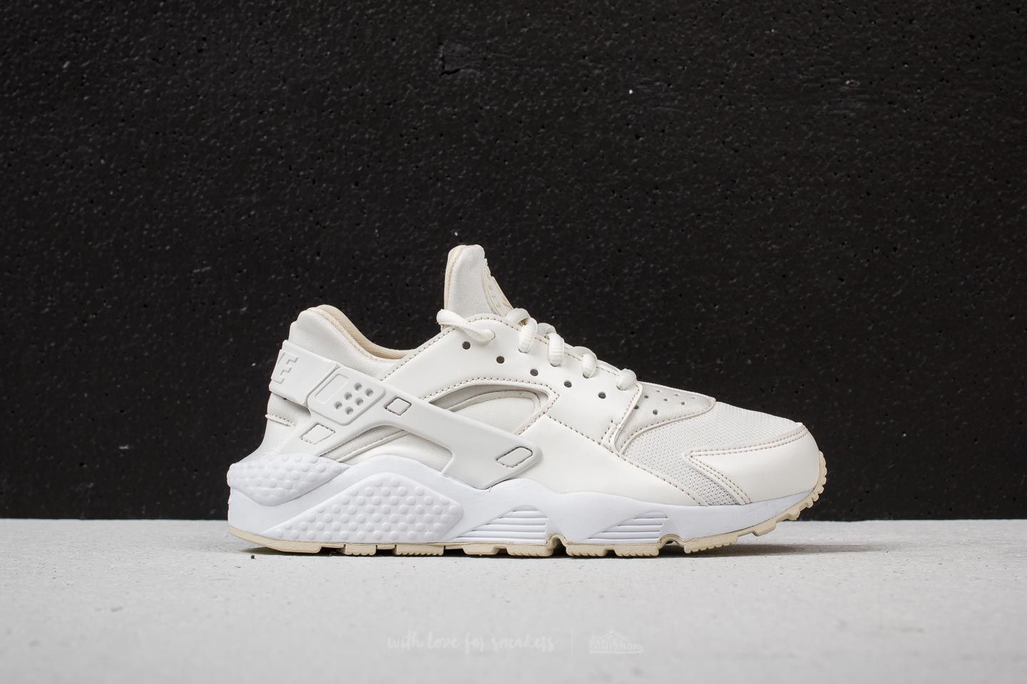 Buty damskie Nike Wmns Air Huarache Run Sail/ Fossil-White