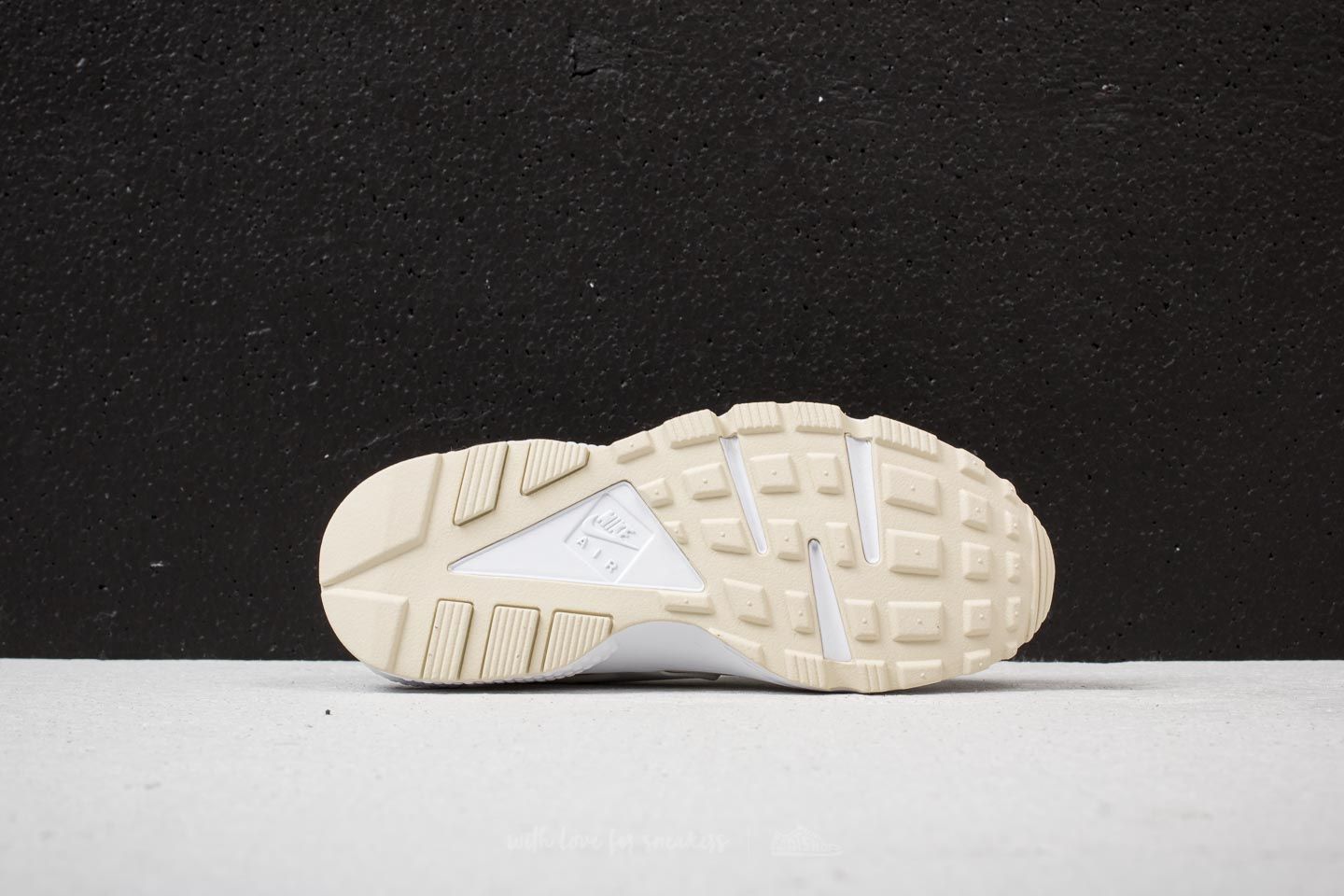 Buty damskie Nike Wmns Air Huarache Run Sail/ Fossil-White