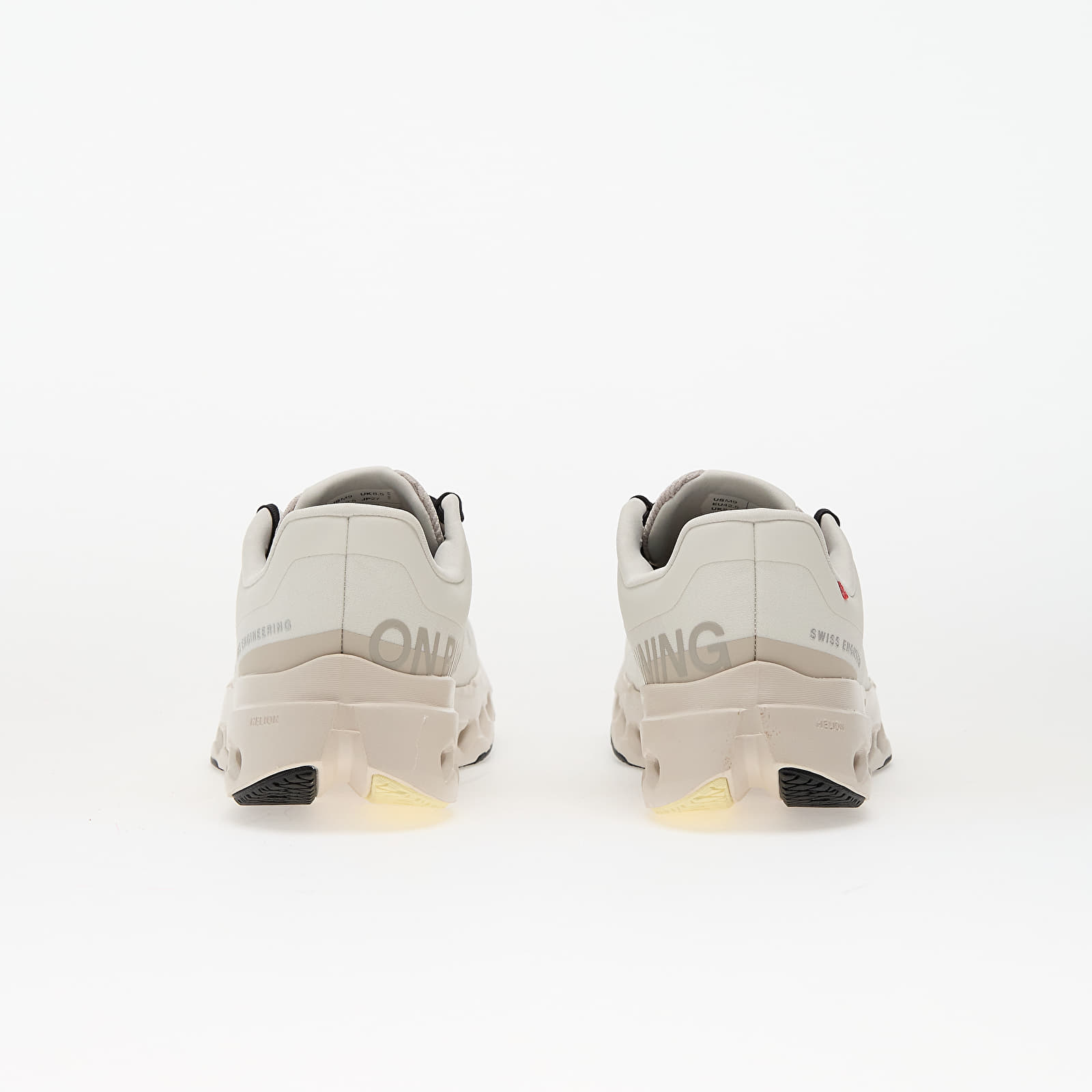 Moški čevlji On M Cloudsurfer Next Ivory/ Silver