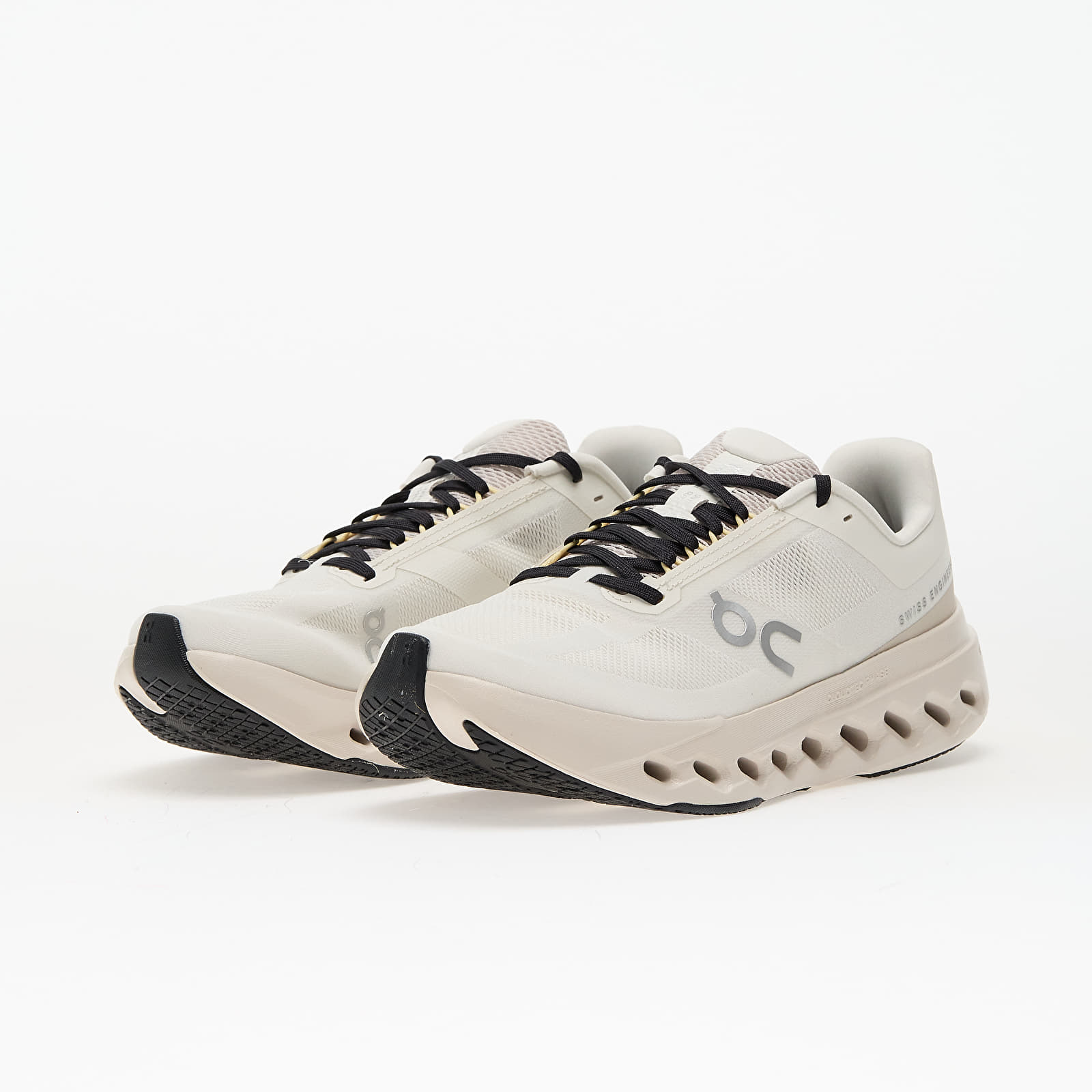 Moški čevlji On M Cloudsurfer Next Ivory/ Silver