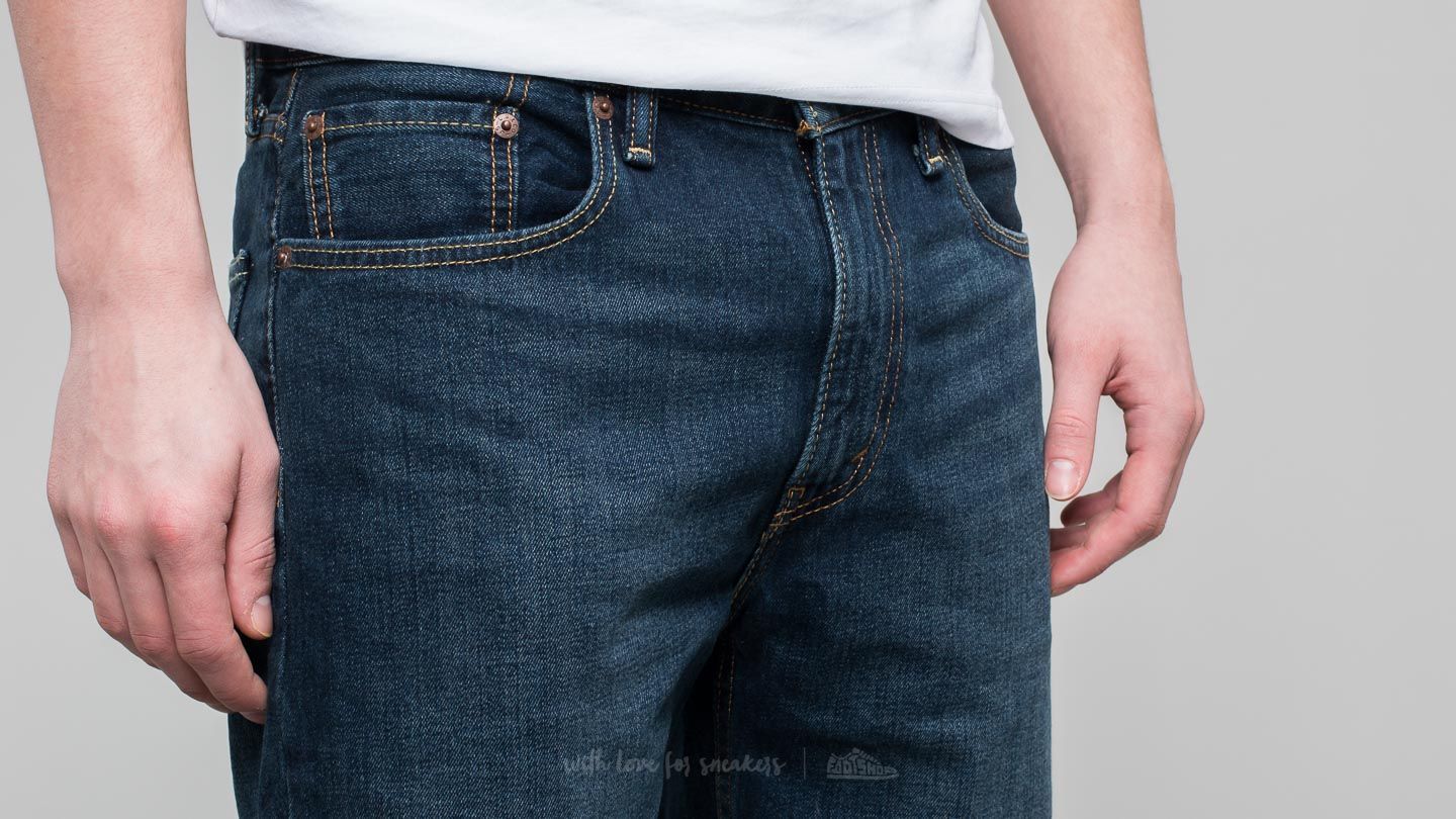 Kurzhosen Levi's® 502™ Tapper Hemmed Short On The Roof