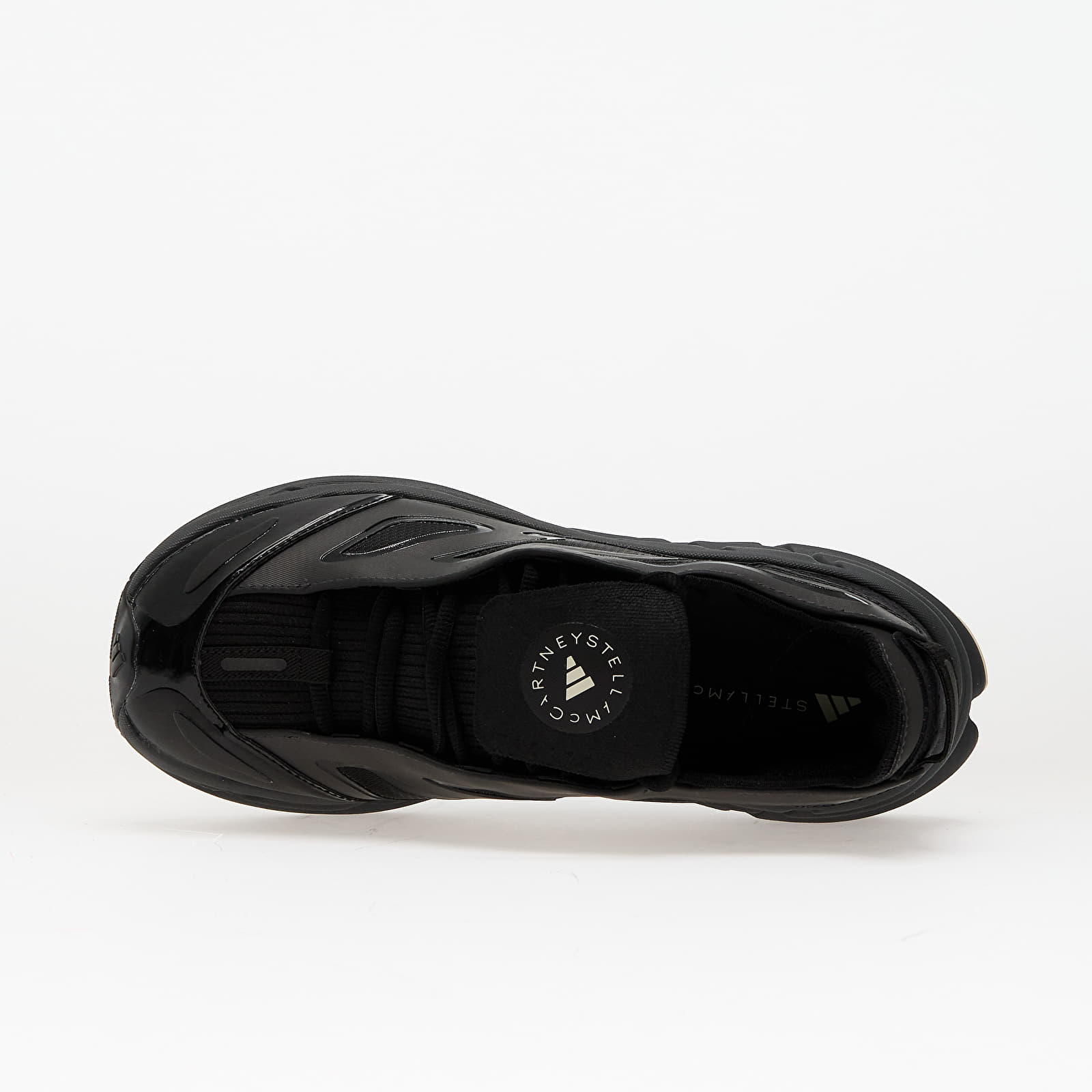 Moteriška avalynė adidas x Stella McCartney Adistar Core Black/ Utility Black/ Almond Milk