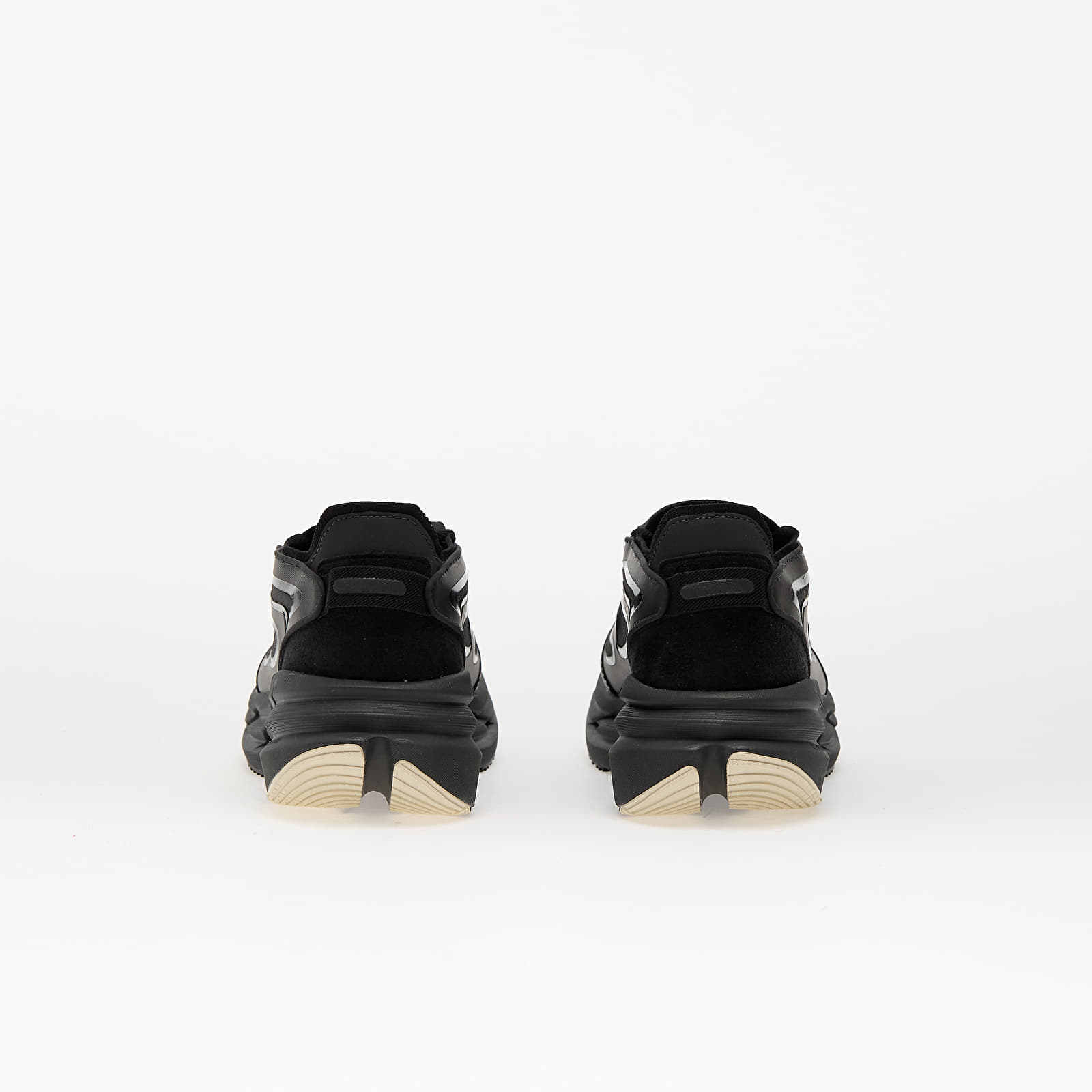 Moteriška avalynė adidas x Stella McCartney Adistar Core Black/ Utility Black/ Almond Milk