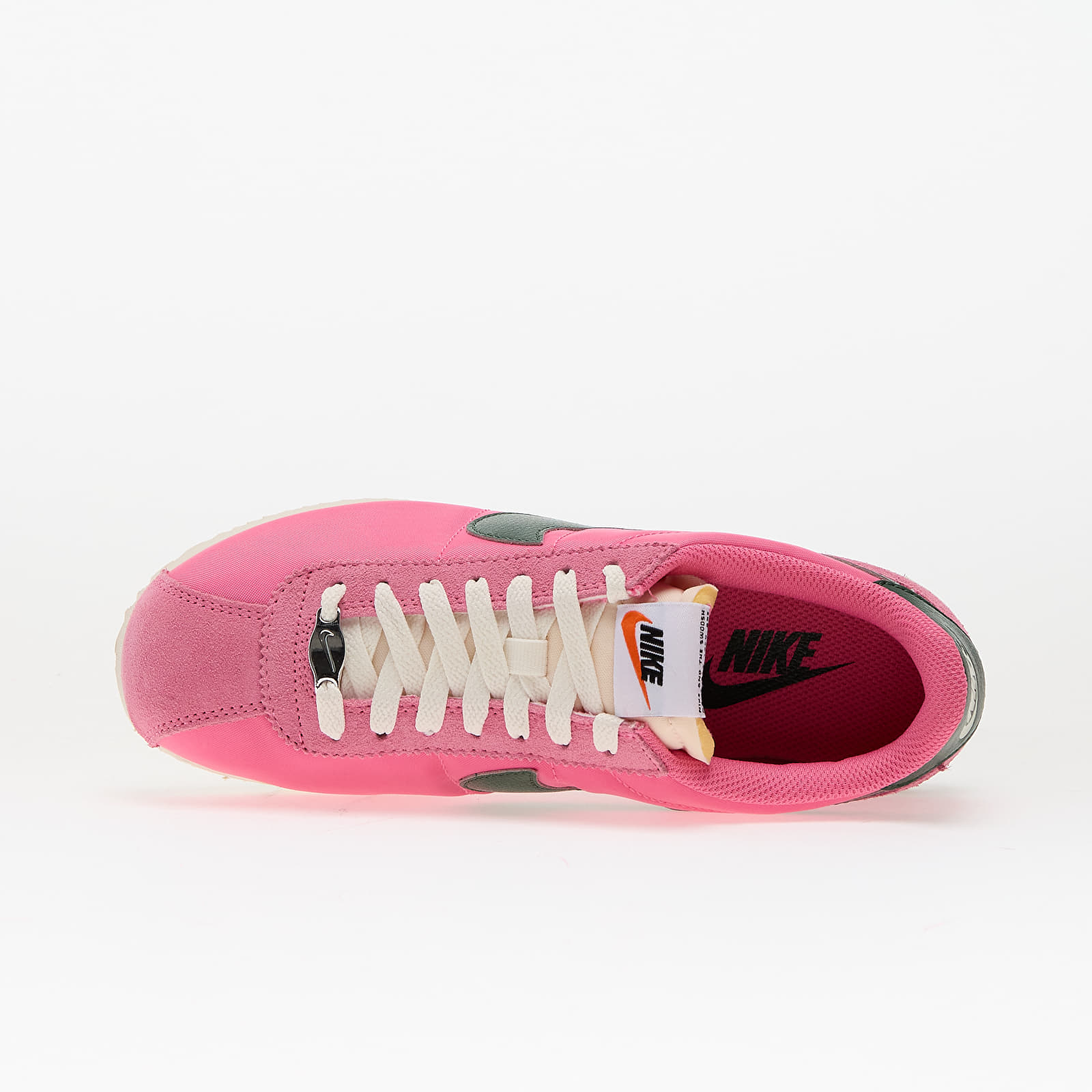 Дамски кецове и обувки Nike W Cortez Pinksicle/ Fir-Sail-White-Black-Safety Orange