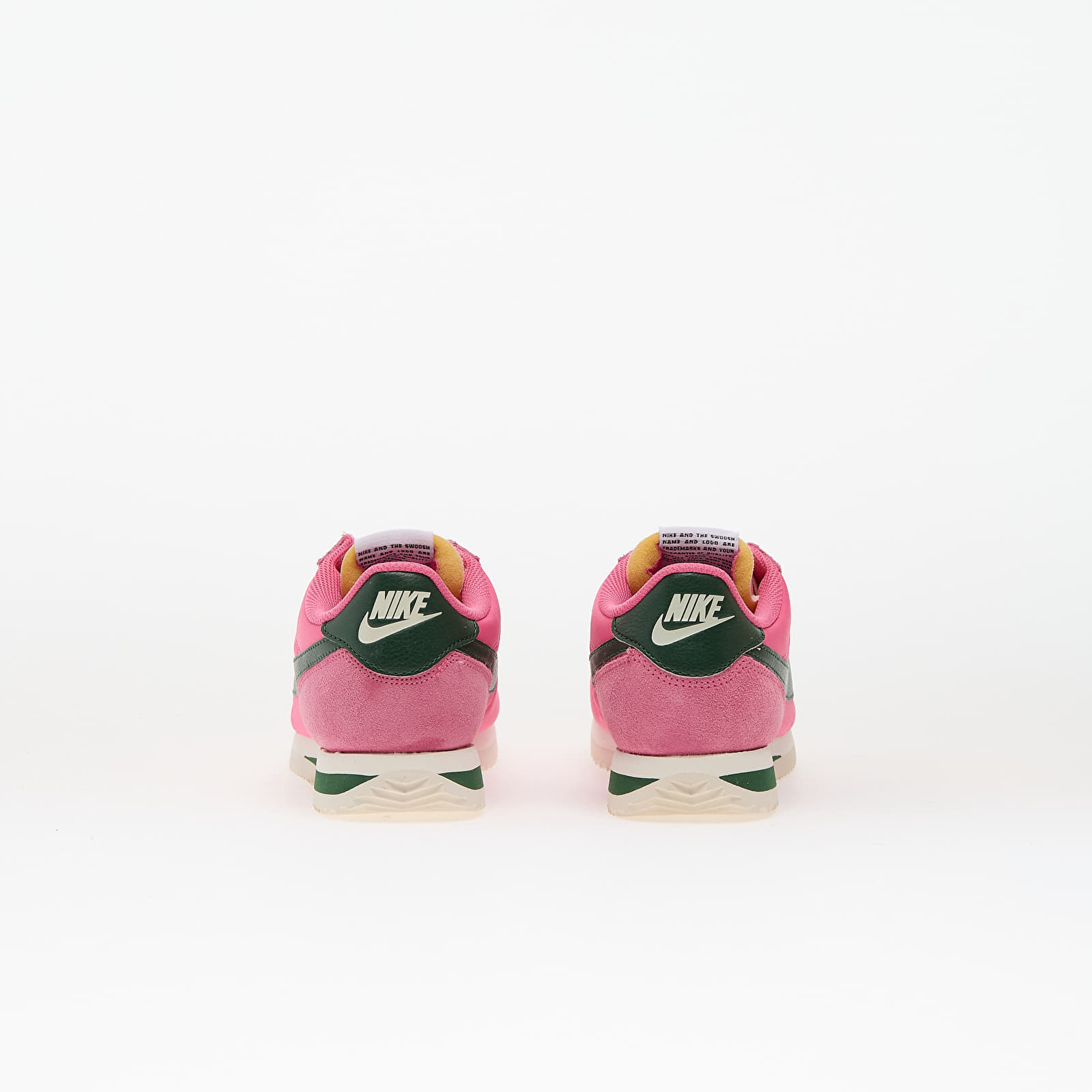 Дамски кецове и обувки Nike W Cortez Pinksicle/ Fir-Sail-White-Black-Safety Orange