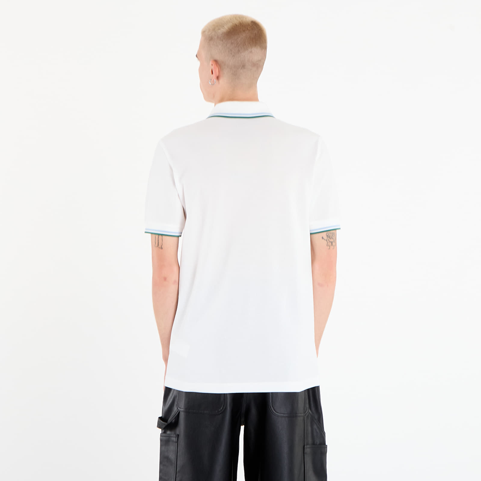 Majice T-shirt FRED PERRY Twin Tipped Fred Perry Shirt UNISEX Swhit/ Trbl/ Sprgr