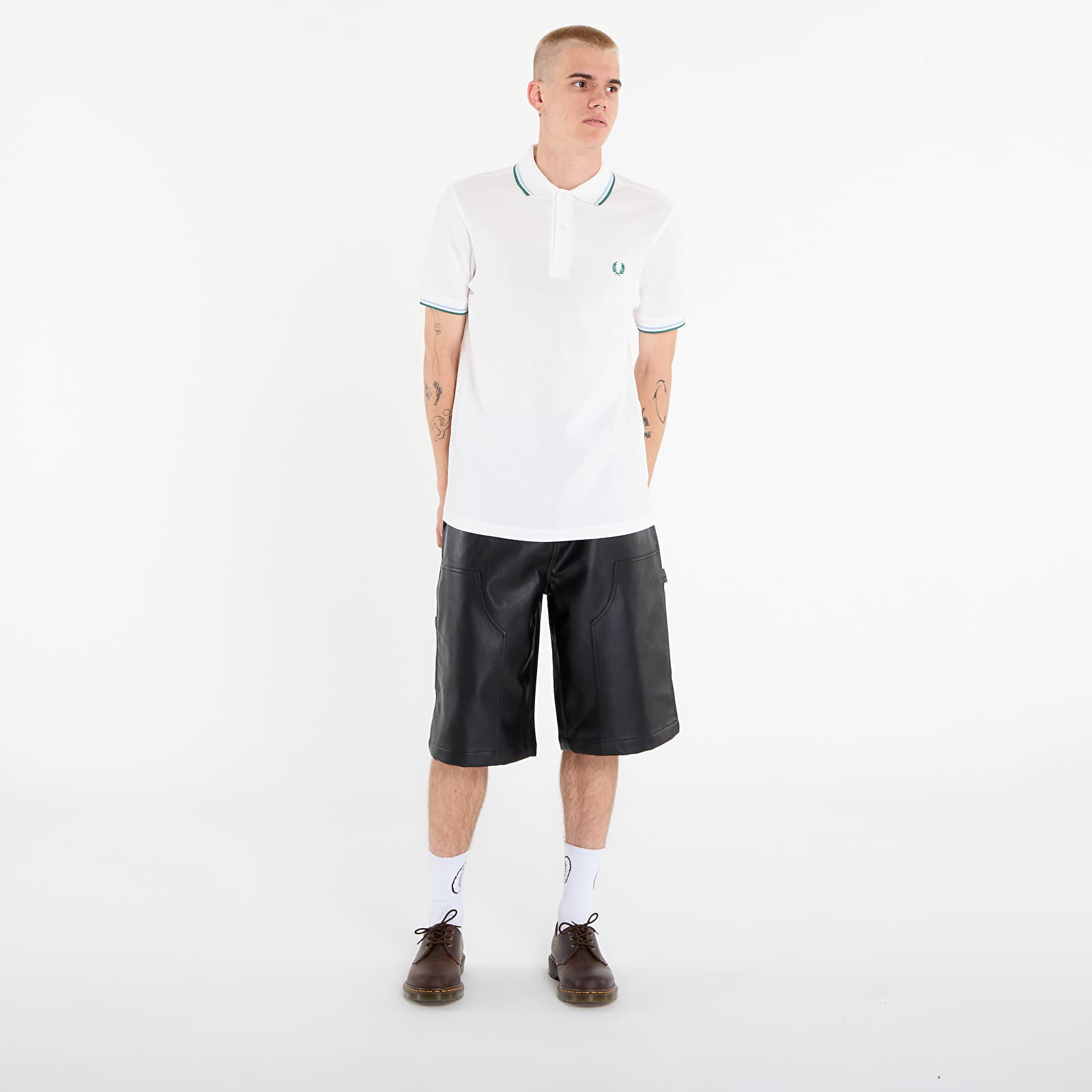 Majice T-shirt FRED PERRY Twin Tipped Fred Perry Shirt UNISEX Swhit/ Trbl/ Sprgr