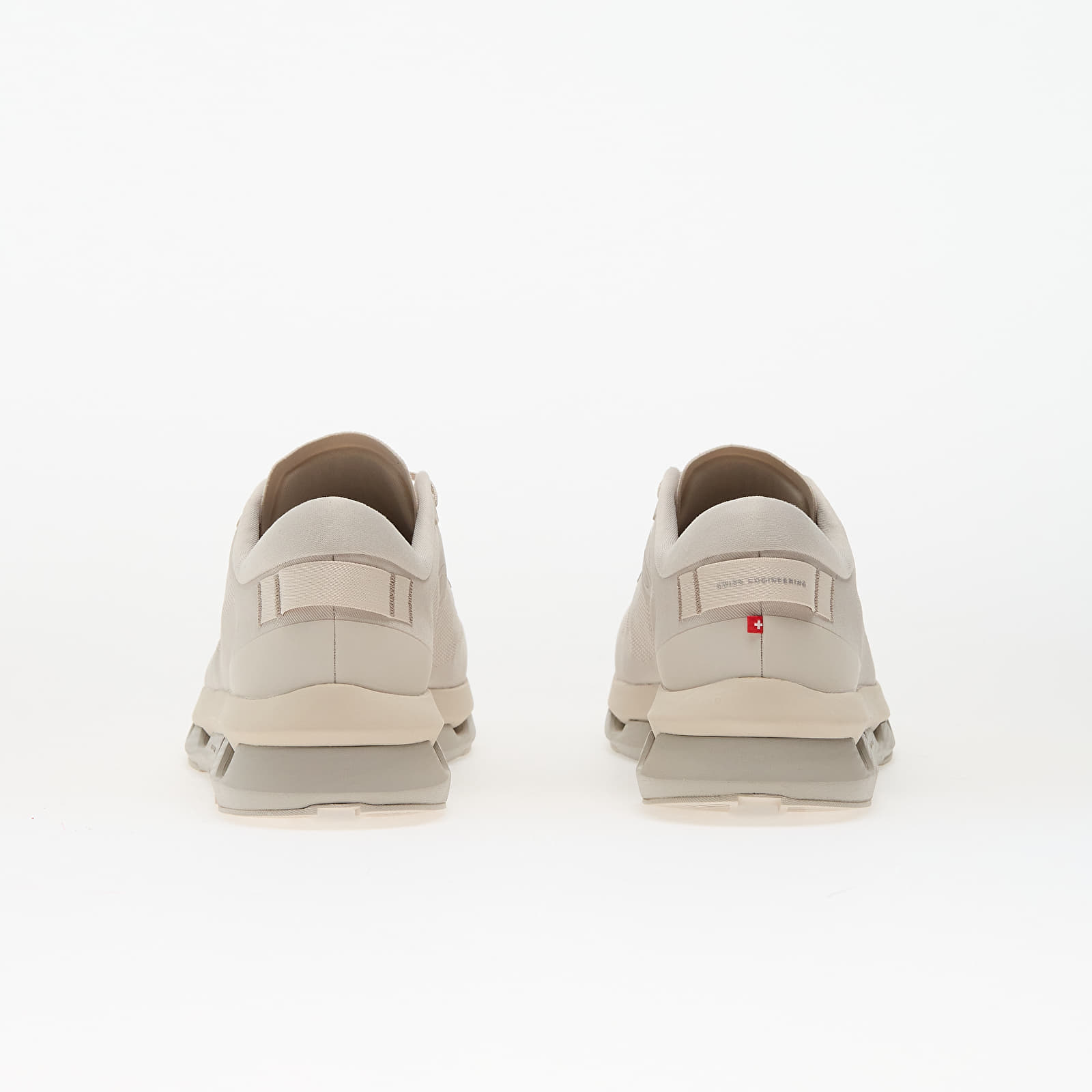 Moški čevlji On M Cloudzone Pearl/ Truffle
