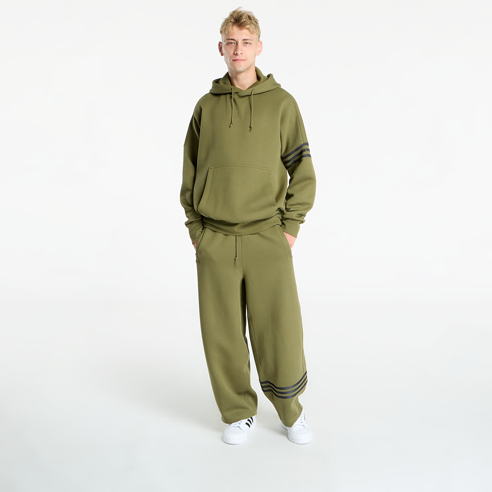 Vyriški džemperiai su gobtuvais adidas Neuclassics Hoodie Focus Olive