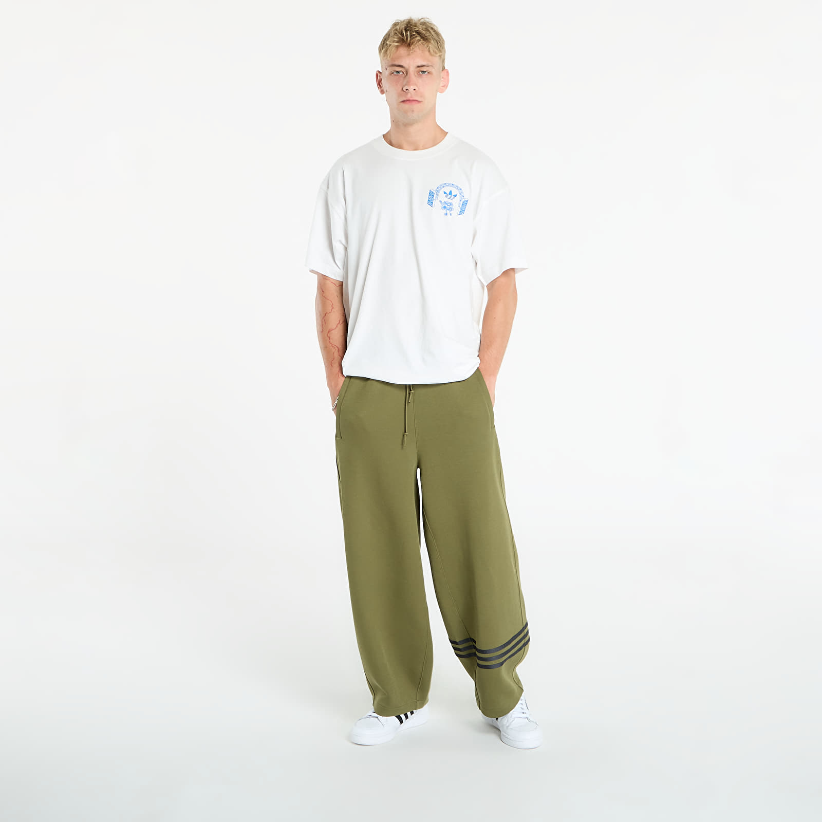 Vyriškos sportinės kelnės adidas Neuclassics Sweatpants Focus Olive
