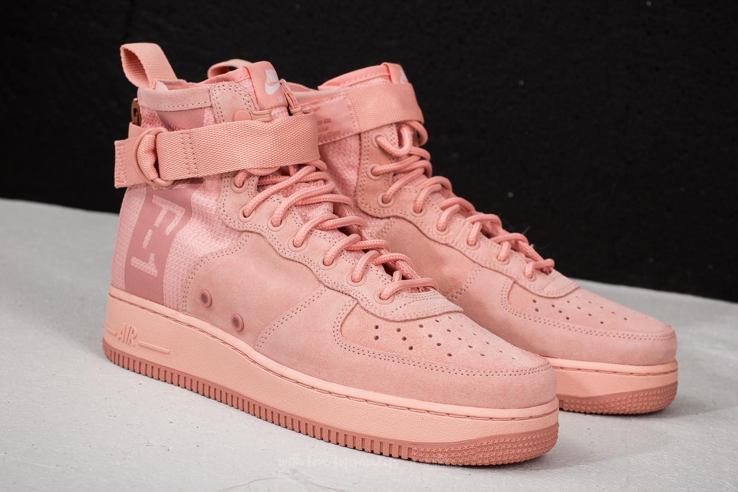 Nike sf air force 1 mid coral stardust 2025