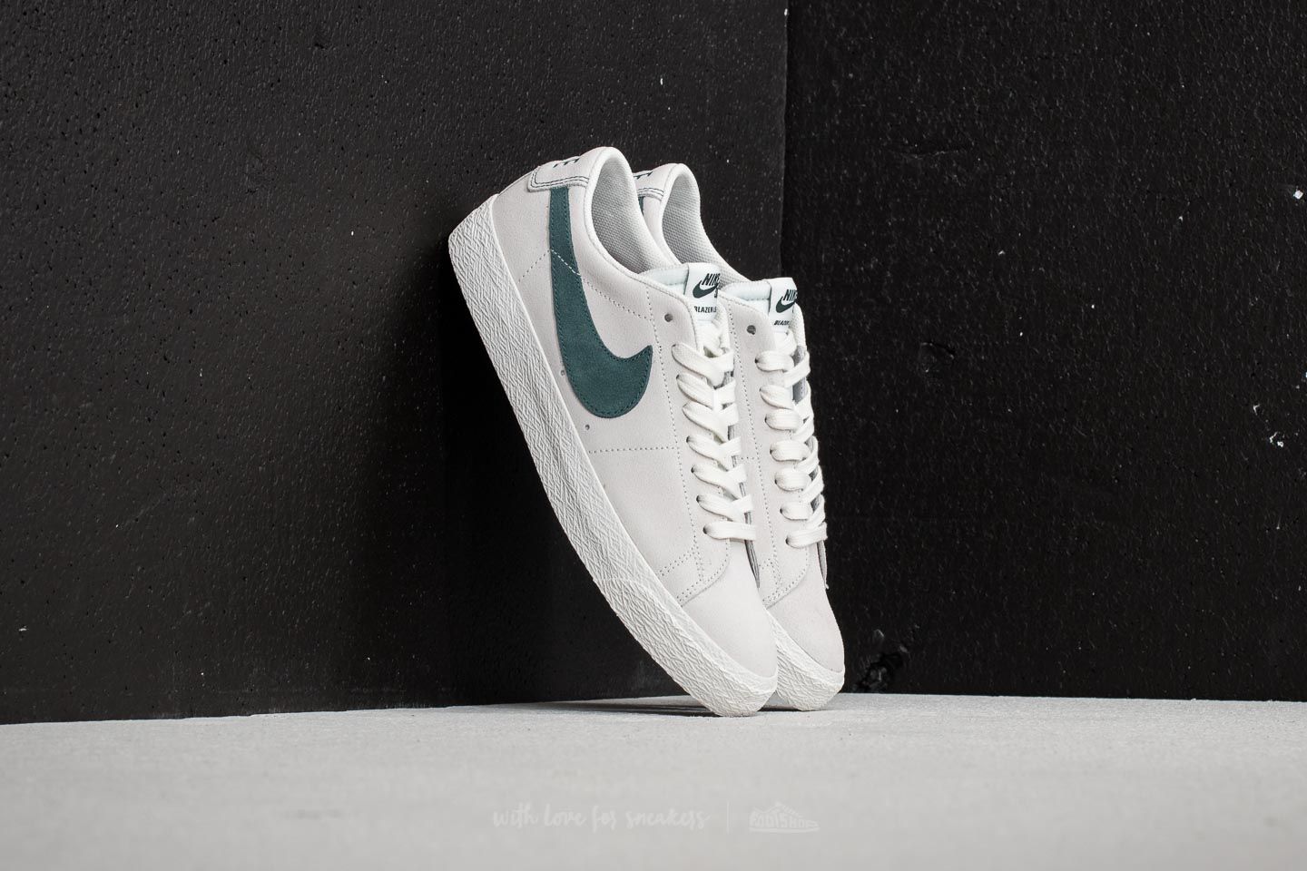 Men s shoes Nike SB Zoom Blazer Low Summit White Deep Jungle Footshop