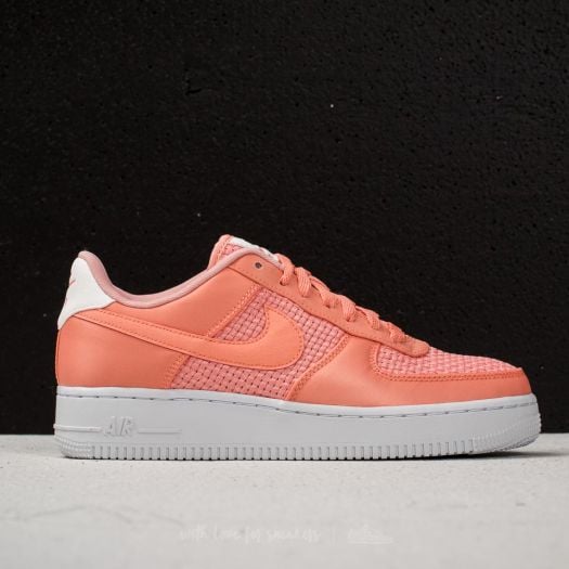 Women s shoes Nike Wmns Air Force 1 07 SE Crimson Bliss Crimson Bliss Footshop