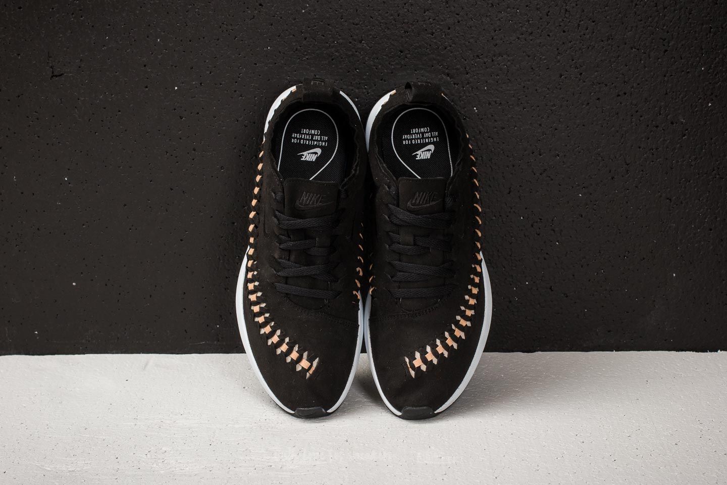 Nike dualtone racer woven black cheap