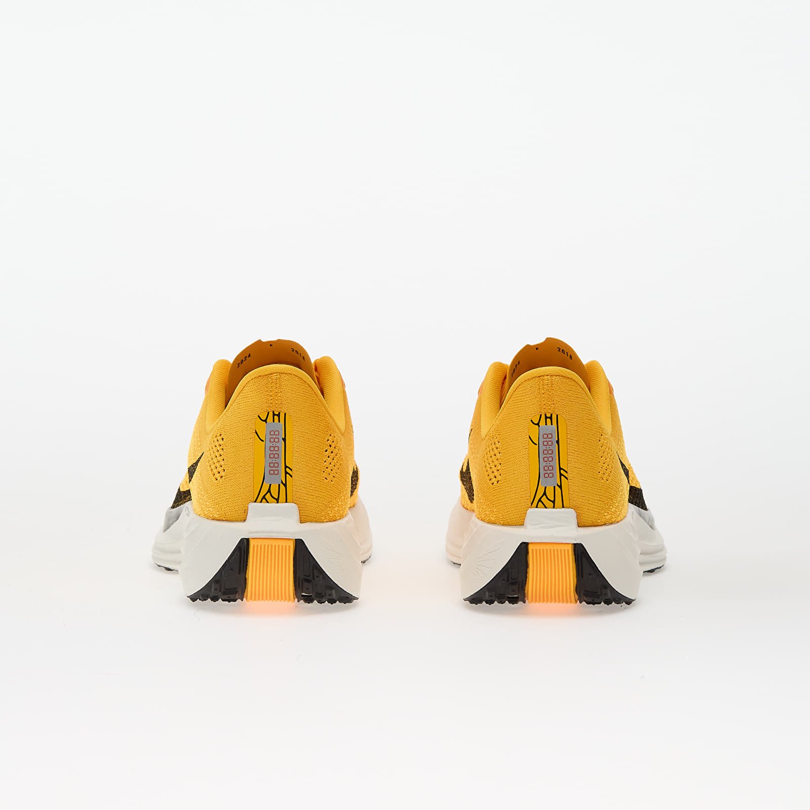 Ανδρικά παπούτσια Nike Pegasus Plus Lv8 Univ Gold/ Black-Laser Orange-Sail