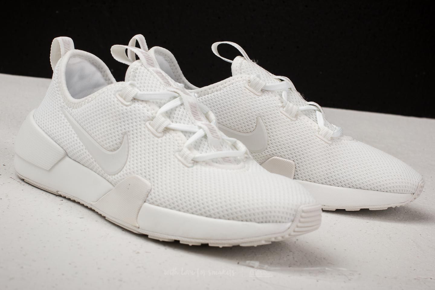 nike ashin white