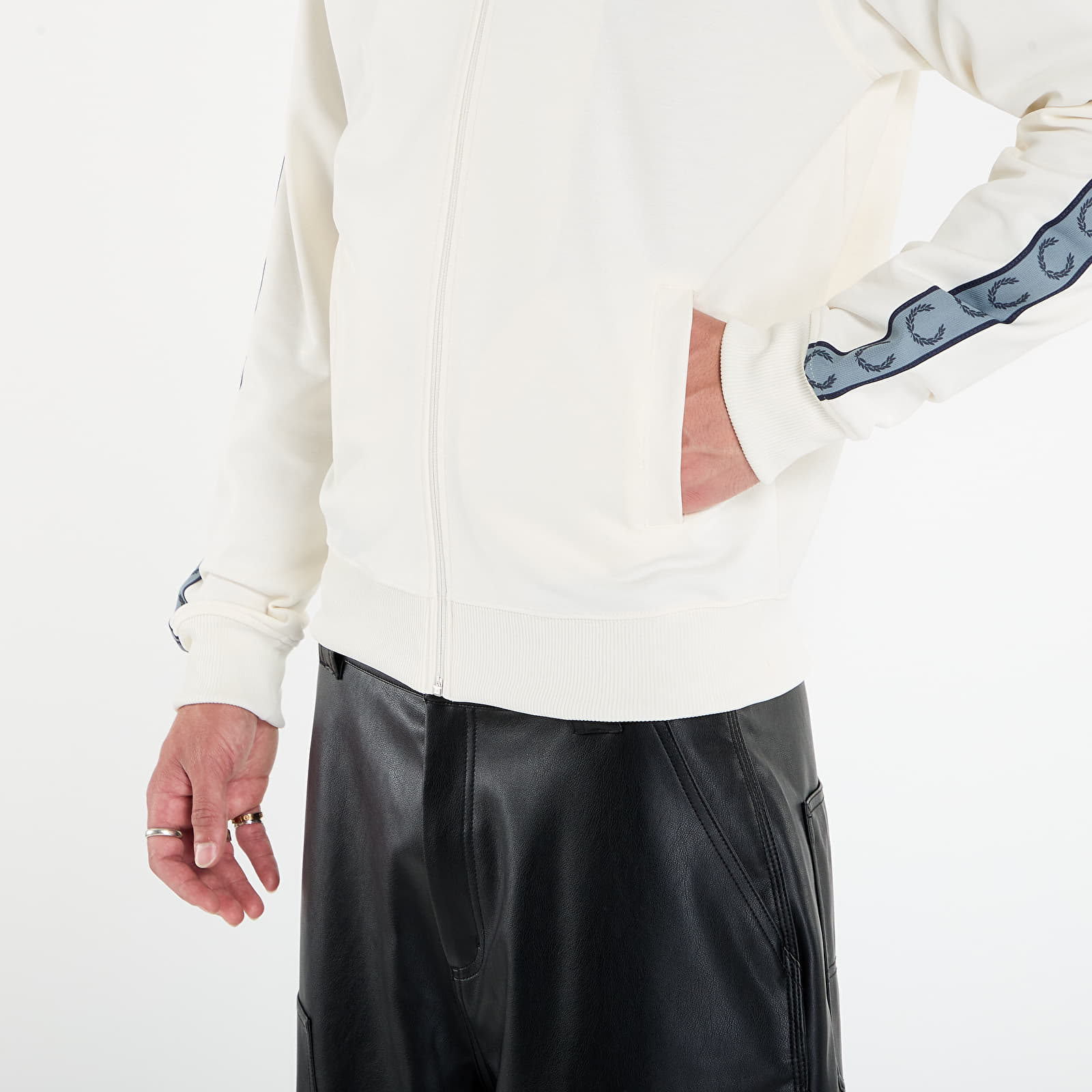 Φούτερ FRED PERRY Contrast Tape Track Jacket Ecru/ Navy
