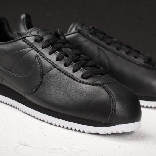 Basket nike classic homme best sale