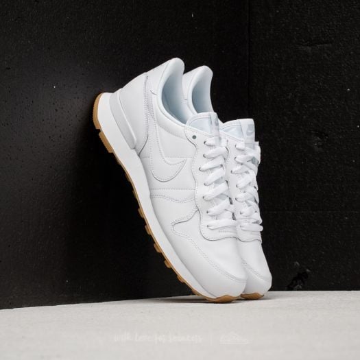 Women s shoes Nike Wmns Internationalist White White White Gum Light Brown Footshop