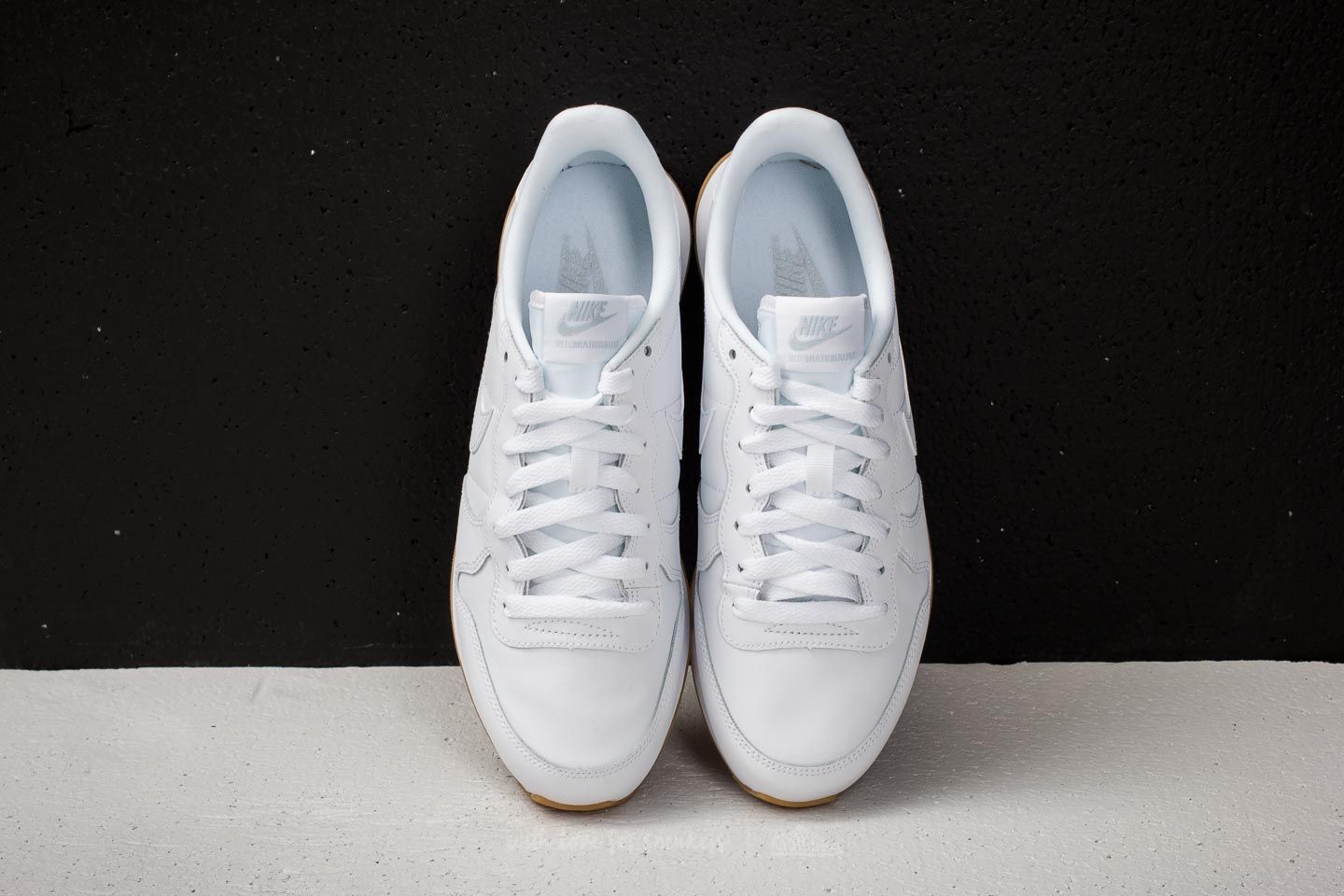 Women s shoes Nike Wmns Internationalist White White White Gum Light Brown Footshop