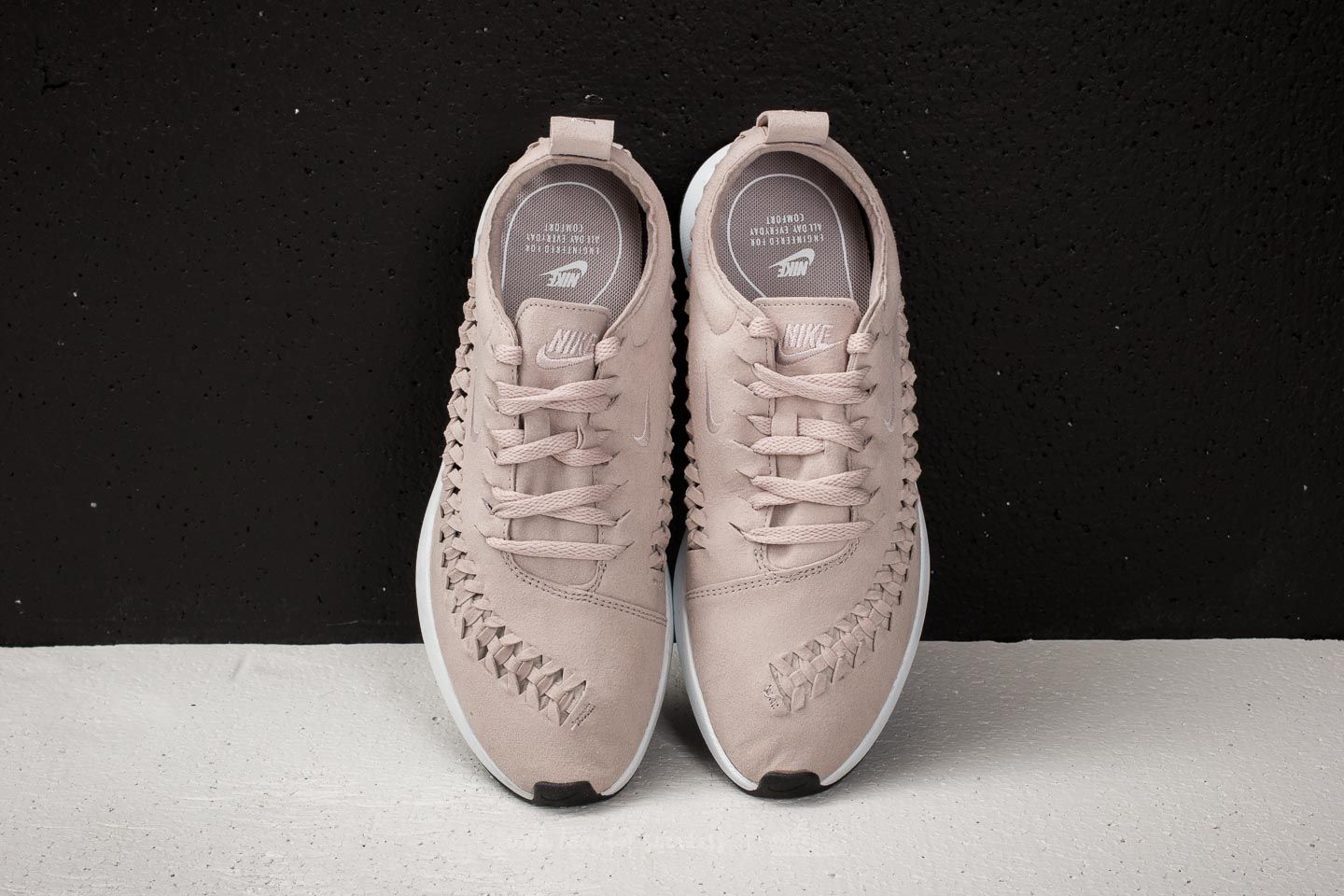 Nike dualtone racer woven women's shoe online