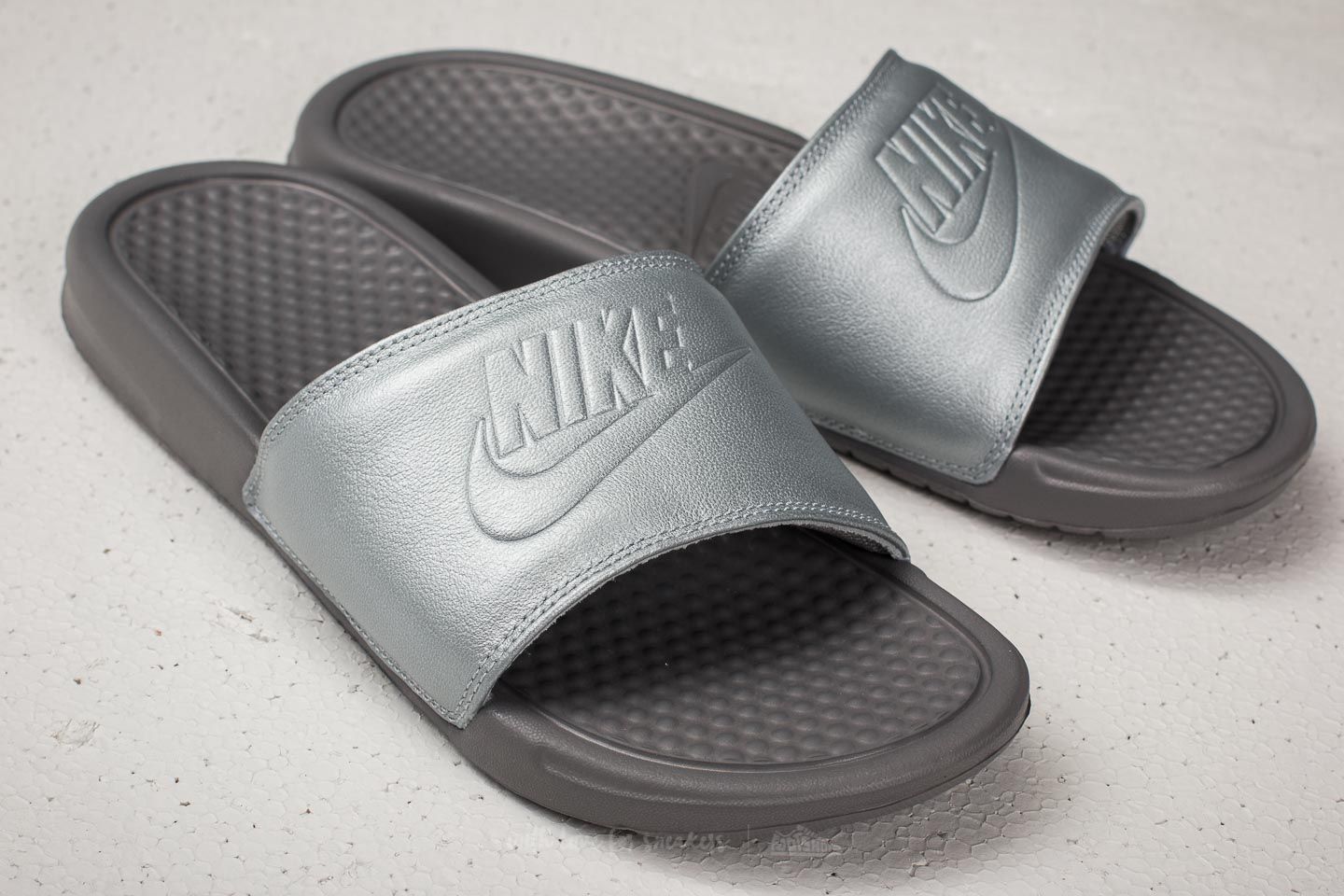 Women s shoes Nike Wmns Benassi JDI BP Metallic Silver Footshop