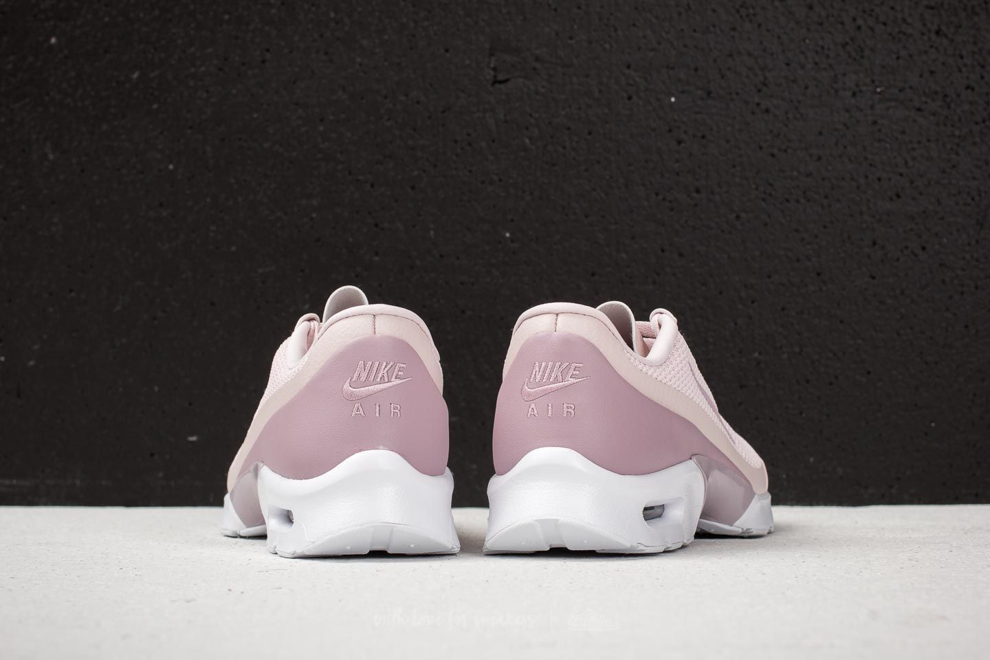 Women s shoes Nike Wmns Air Max Jewell Barely Rose Elemental Rose Footshop