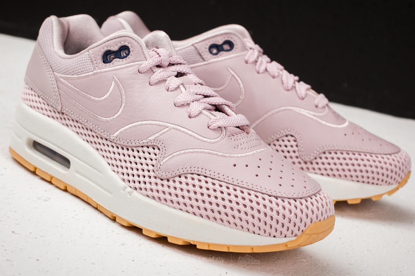 Air max hotsell 1 particle rose