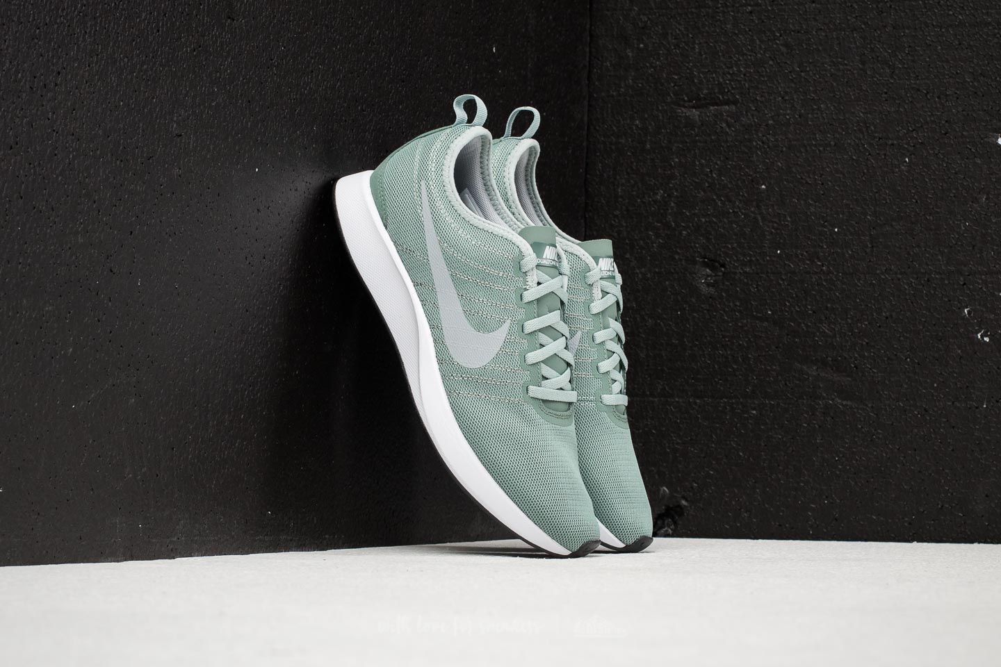 Nike dualtone racer green clearance