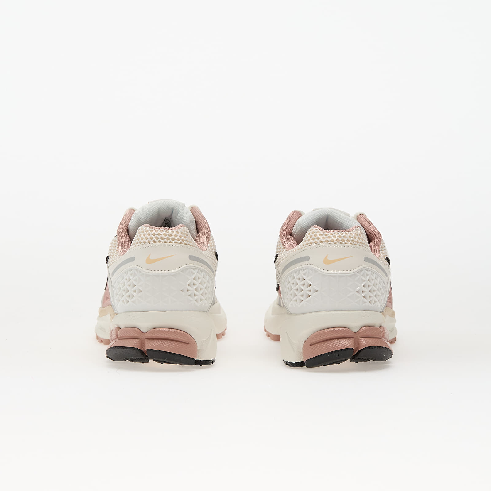 Ženske tenisice Nike W Zoom Vomero 5 Sail/ Sail-Pearl White-Particle Pink-Black-White