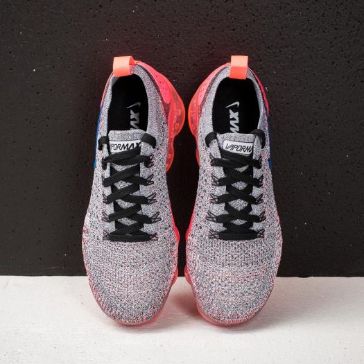 Nike air vapormax flyknit 2 white and best sale pink