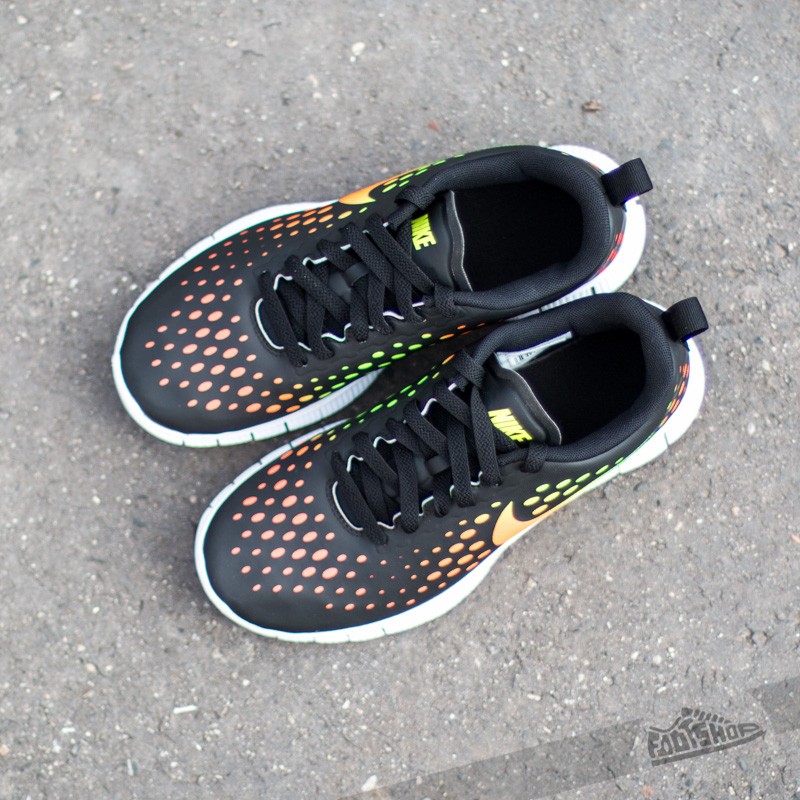 Nike free express boys top