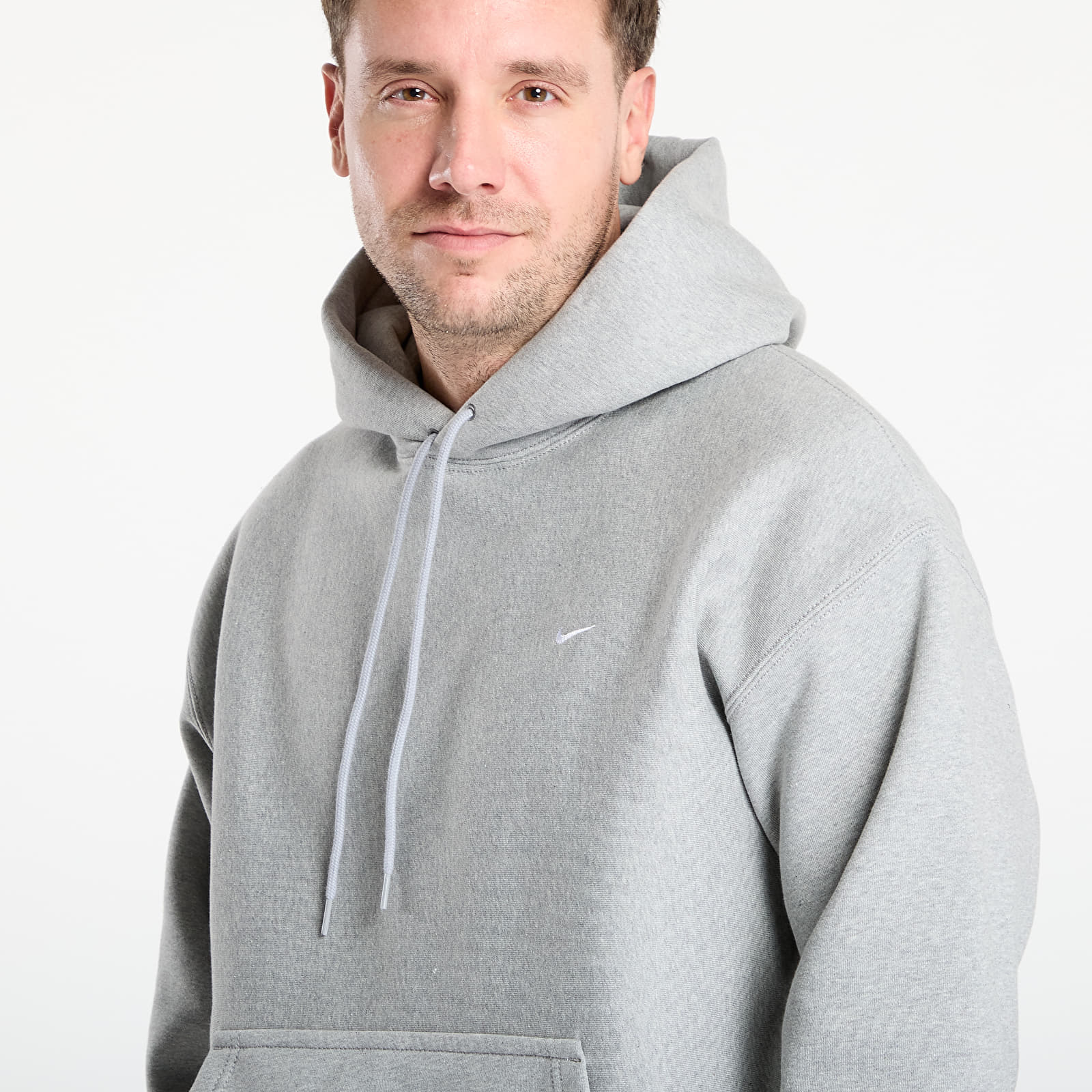 Pánske mikiny Nike Solo Swoosh Men's Pullover Hoodie Dk Grey Heather/ Lt Smoke Grey/ White
