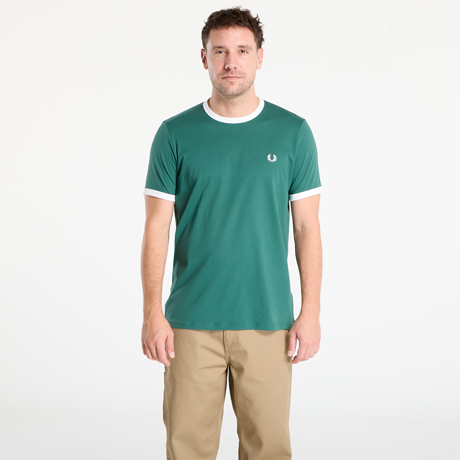 Männer T-Shirts FRED PERRY Ringer T-Shirt Sport Green/ Snow White