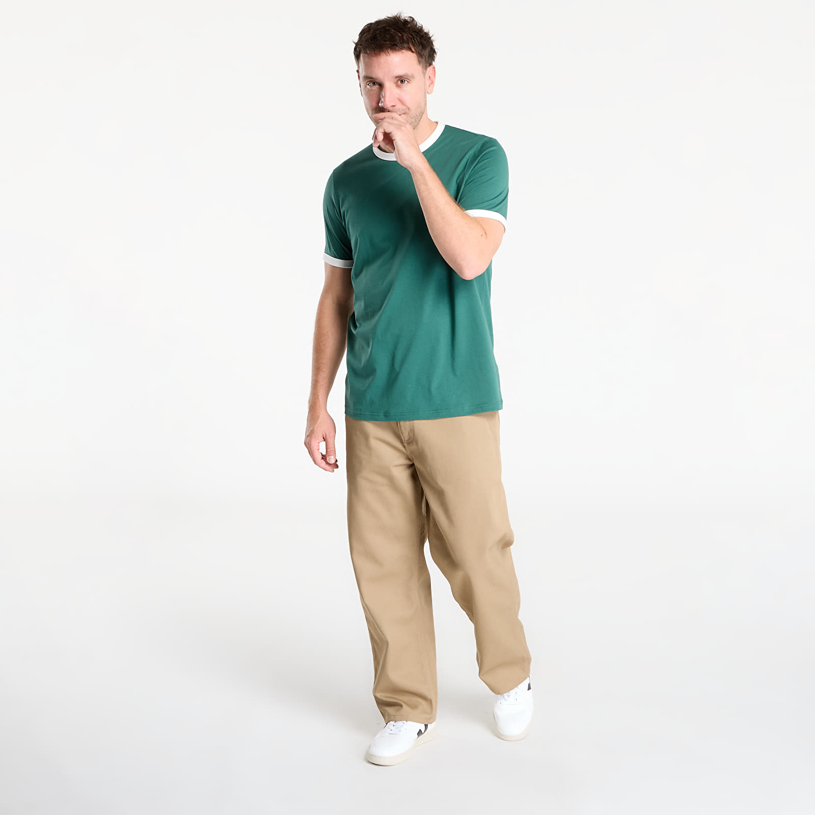Männer T-Shirts FRED PERRY Ringer T-Shirt Sport Green/ Snow White