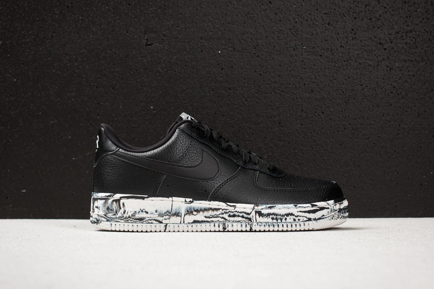 Men's shoes Nike Air Force 1 '07 LV8 Leather Black/ Black-Summit White