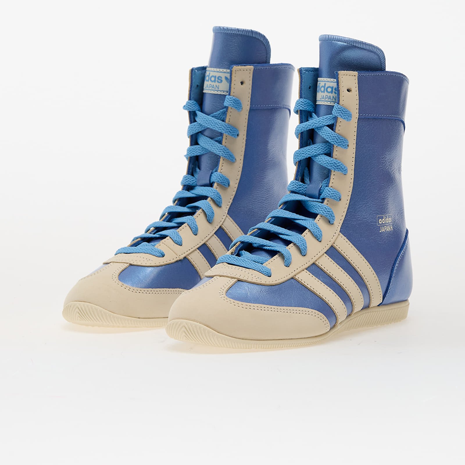 Skor för kvinnor adidas Japan H W Light Blue/ Crew White/ Light Blue