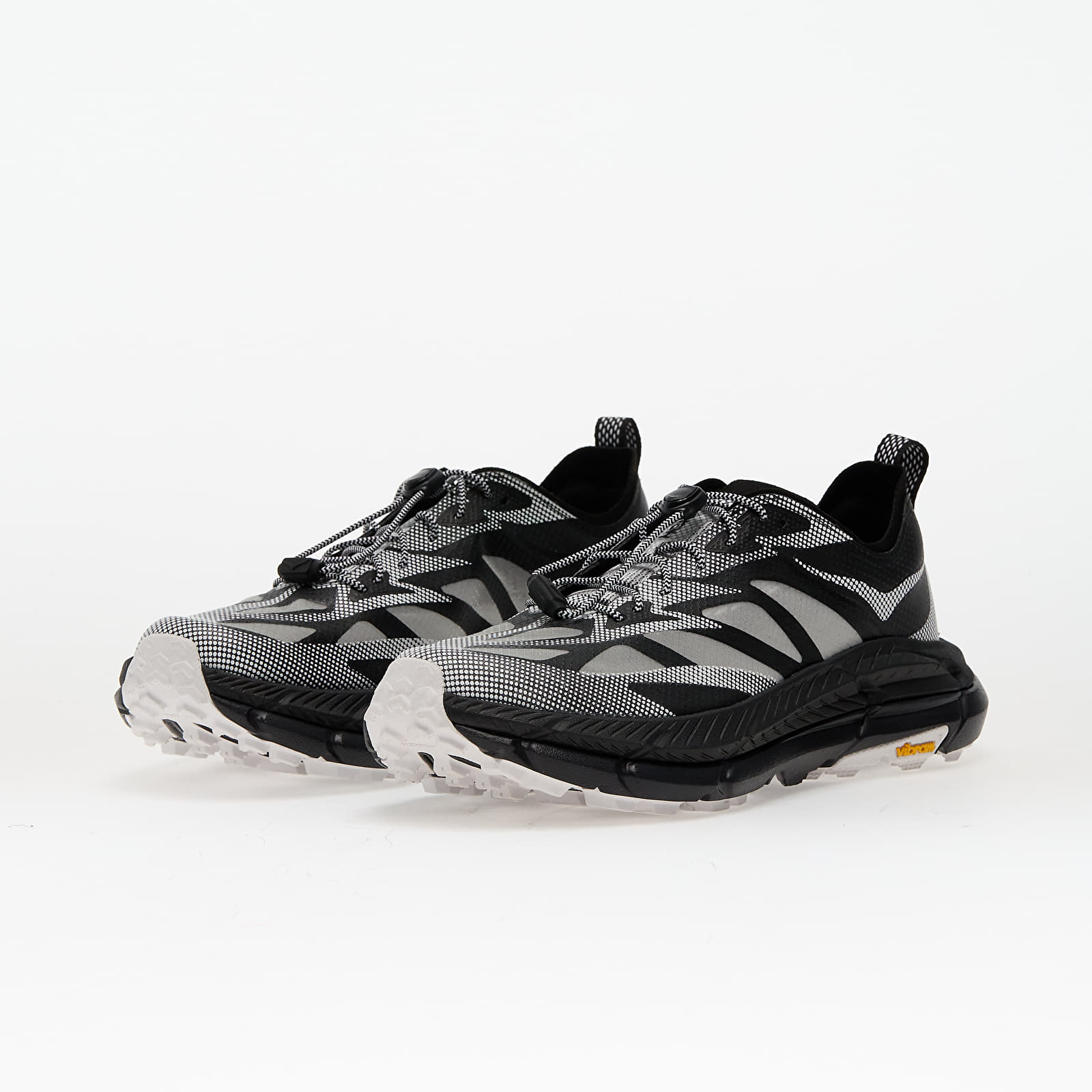 Skor för män Hoka® U Mafate Speed 4 Lite Ts Black/ White