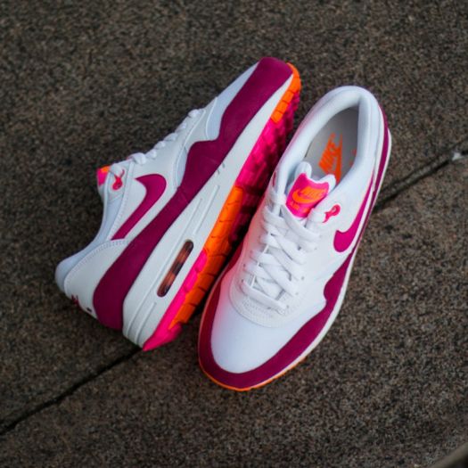 Nike Wmns Air Max 1 Essential