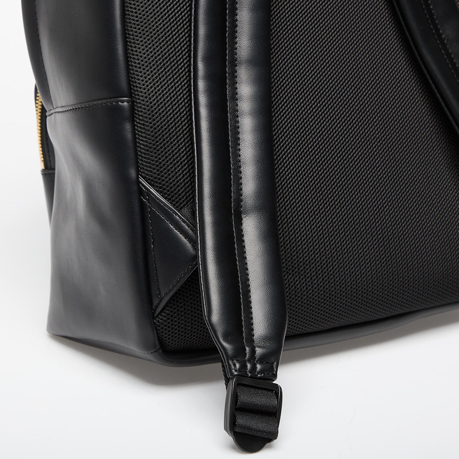 Batohy Calvin Klein Sandi Slim Backpack Black