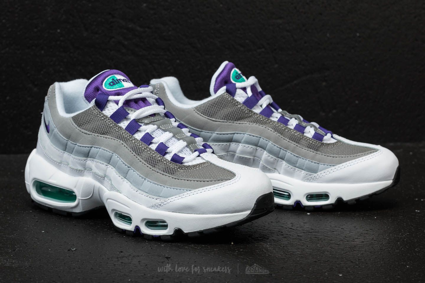White nike 110s clearance