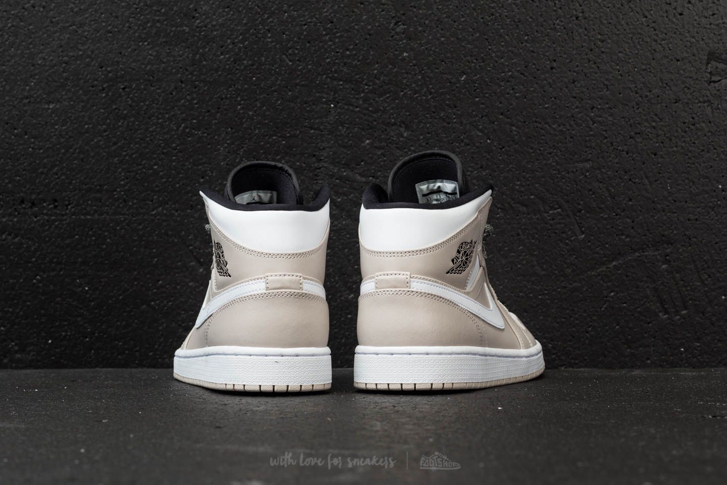 Buty męskie Air Jordan 1 Mid Desert Sand/ White-Black