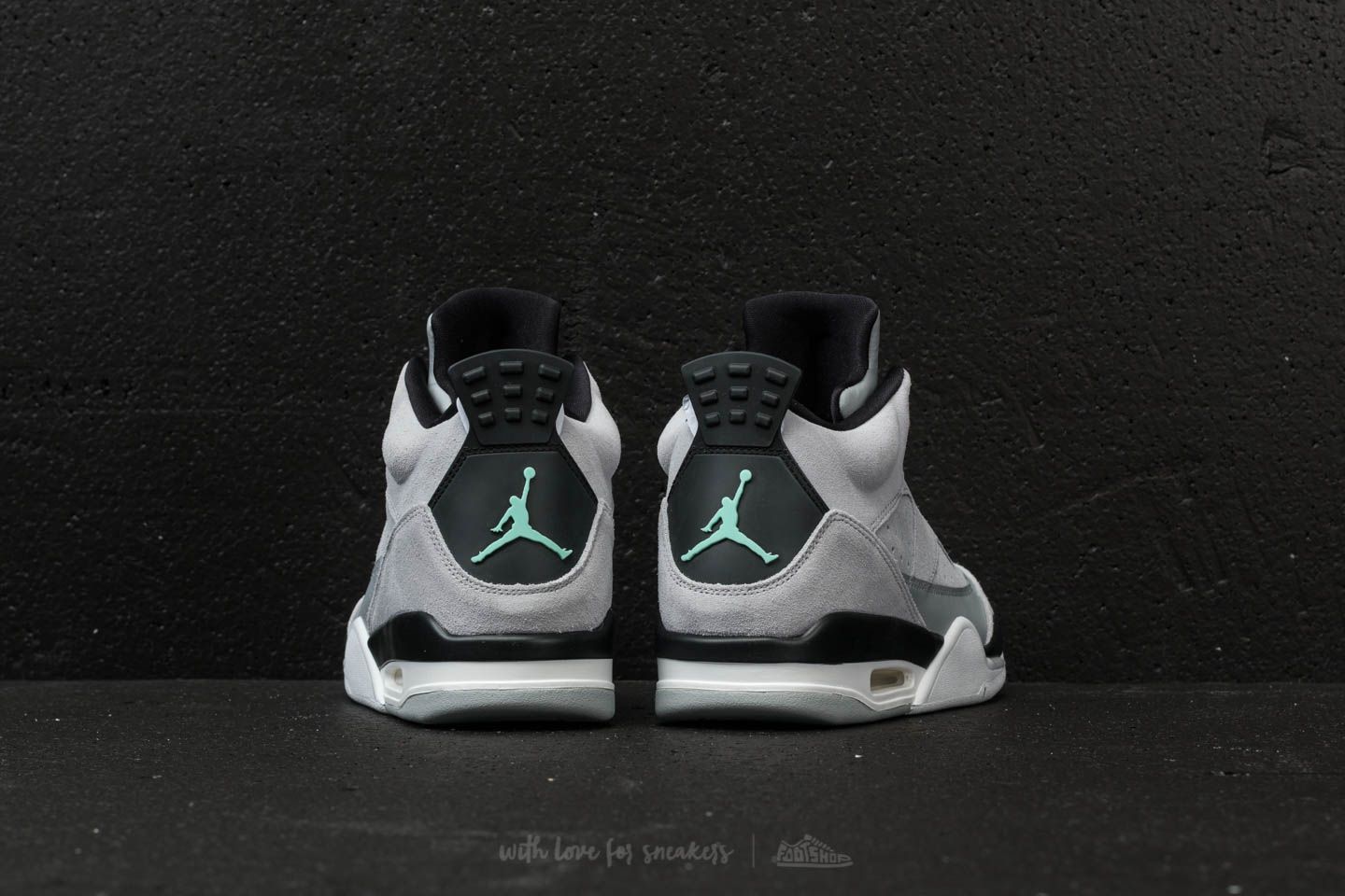jordan son of low wolf grey