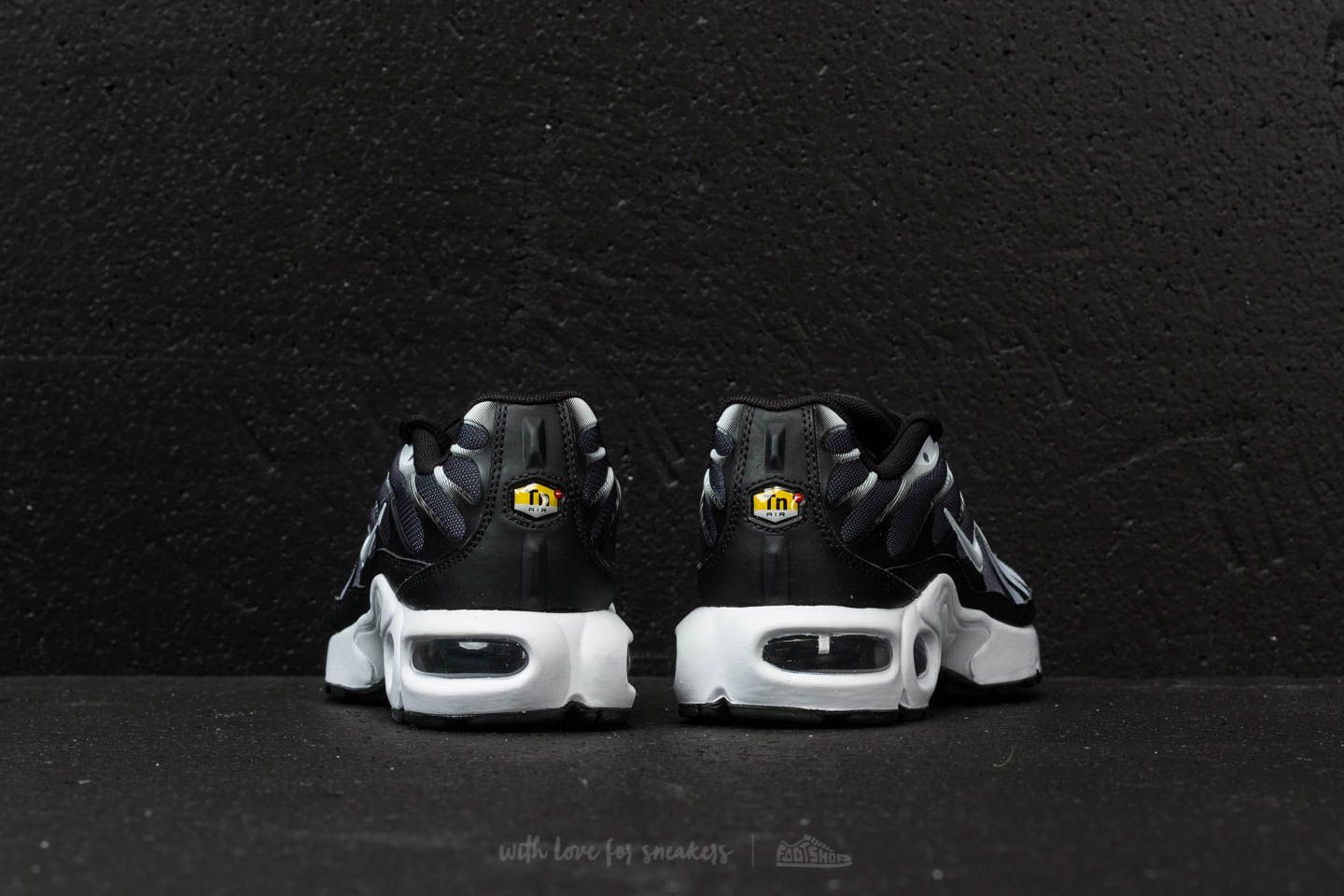 Naiste jalatsid Nike Air Max Plus (GS) Black/ White