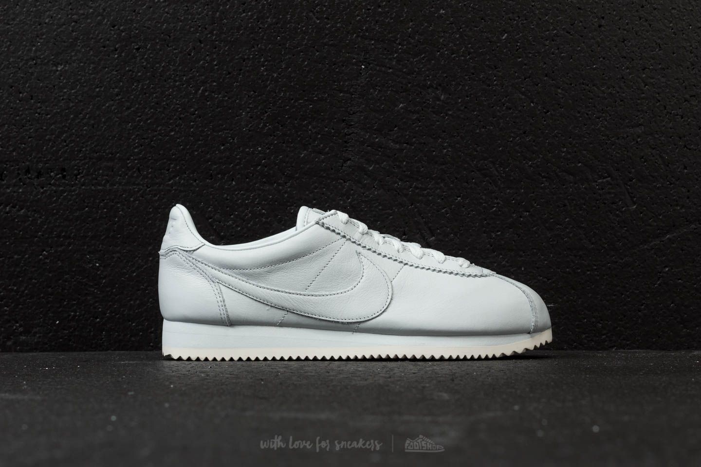 Off white cortez deals