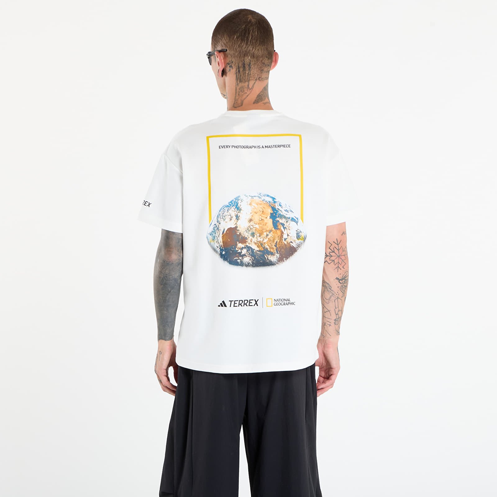 Marškinėliai adidas Terrex National Geographic Graphic Short Sleeve T-Shirt Core White