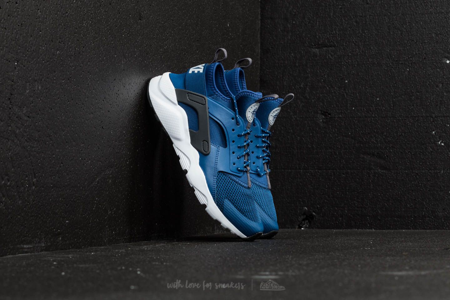 huarache ultra blue