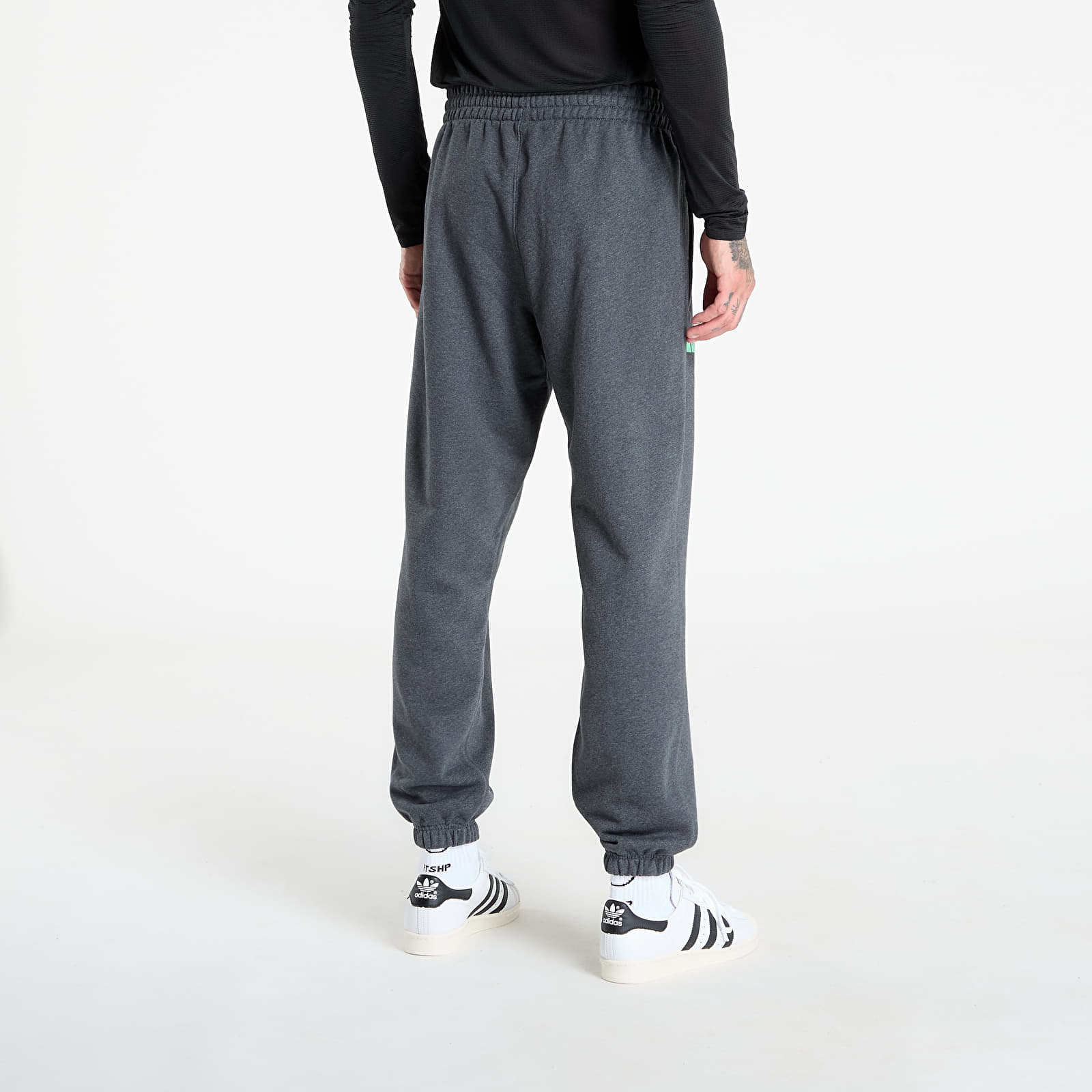 Jogger kelnės adidas Mercedes - AMG Petronas Formula One Team Premium Sweat Joggers Dark Grey Heather